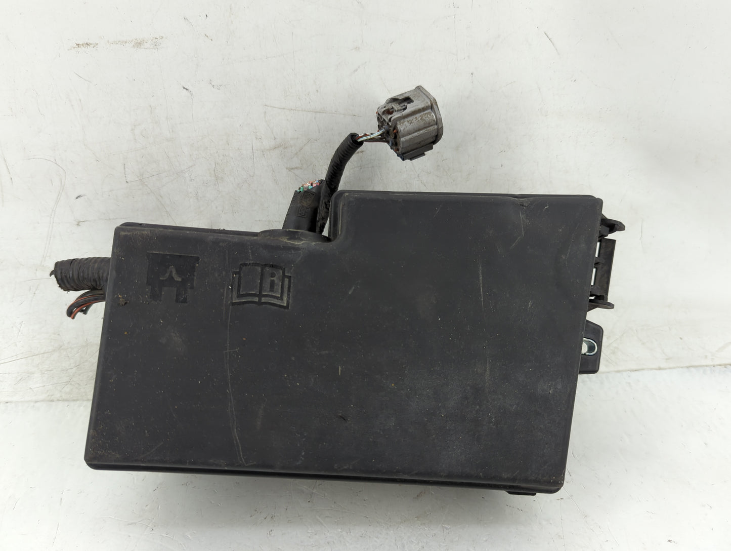 2004-2009 Mazda 3 Fusebox Fuse Box Panel Relay Module P/N:518818109 Fits Fits 2004 2005 2006 2007 2008 2009 OEM Used Auto Pa