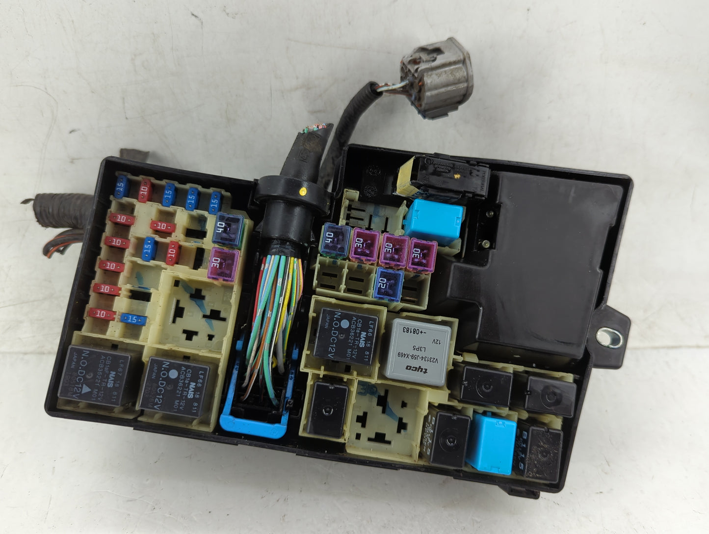 2004-2009 Mazda 3 Fusebox Fuse Box Panel Relay Module P/N:518818109 Fits Fits 2004 2005 2006 2007 2008 2009 OEM Used Auto Pa