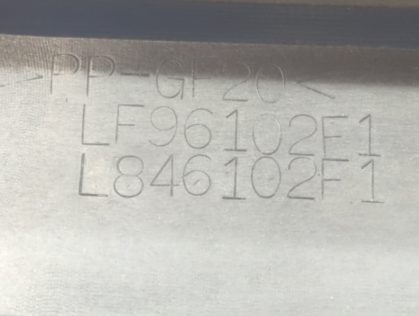 2003 Mazda 3 Engine Cover - Oemusedautoparts1.com