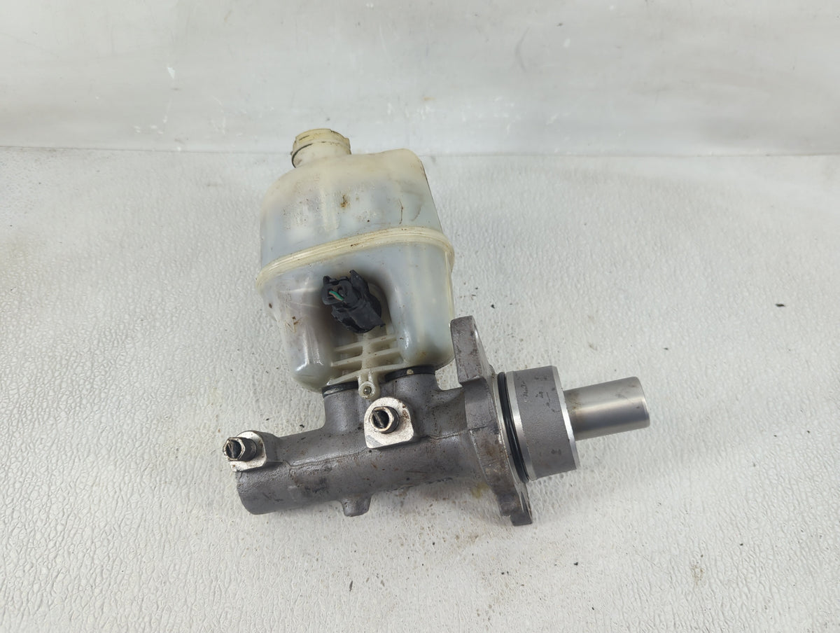 2003 Mazda 6 Brake Master Cylinder - Oemusedautoparts1.com