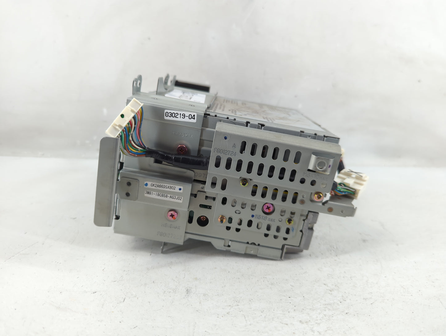 2003-2004 Mazda 6 Radio AM FM Cd Player Receiver Replacement P/N:3M81-18C858-AG3J02 Fits Fits 2003 2004 OEM Used Auto Parts 
