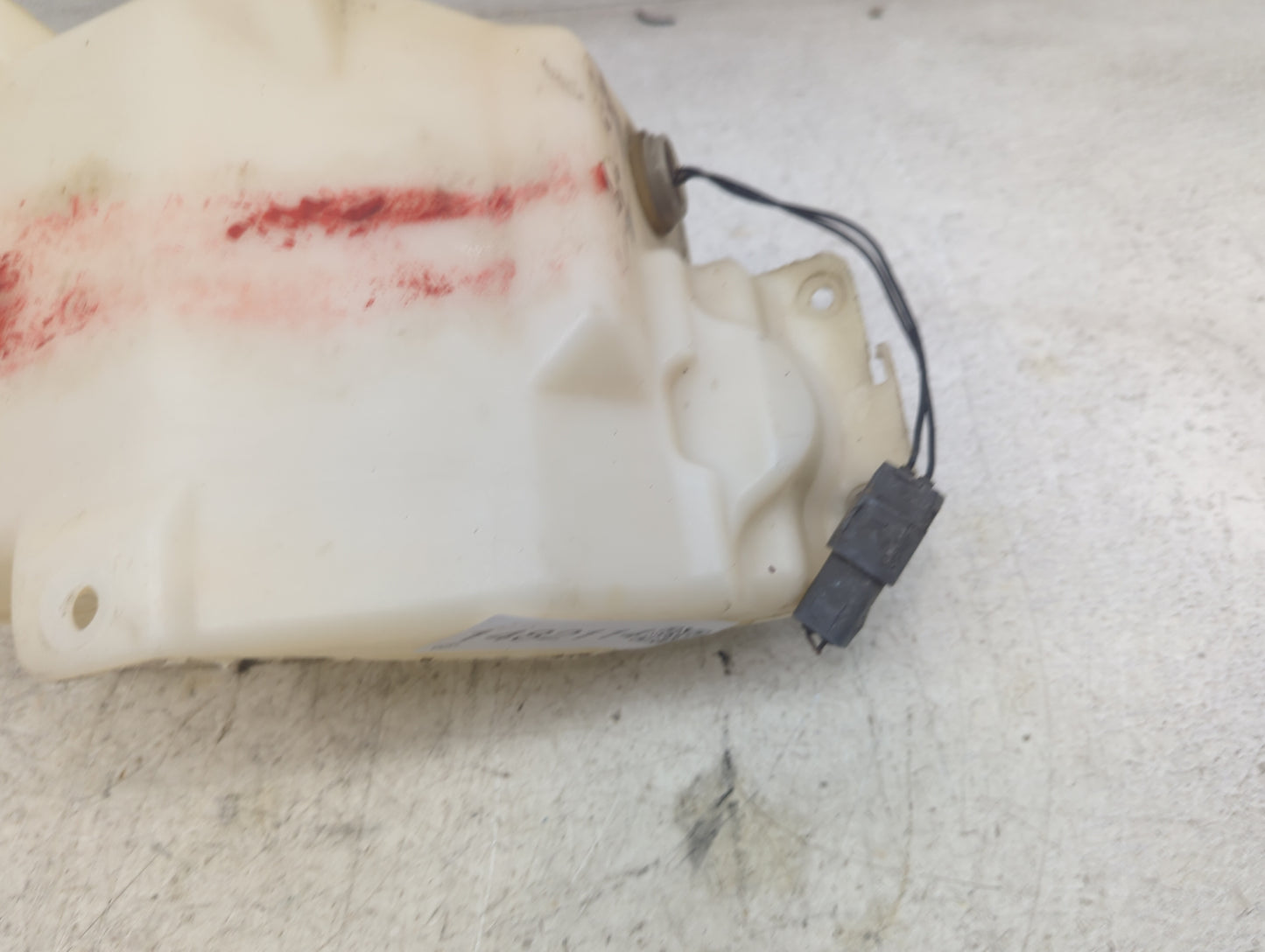 2003 Mazda 6 Windshield Washer Fluid Reservoir Bottle - Oemusedautoparts1.com