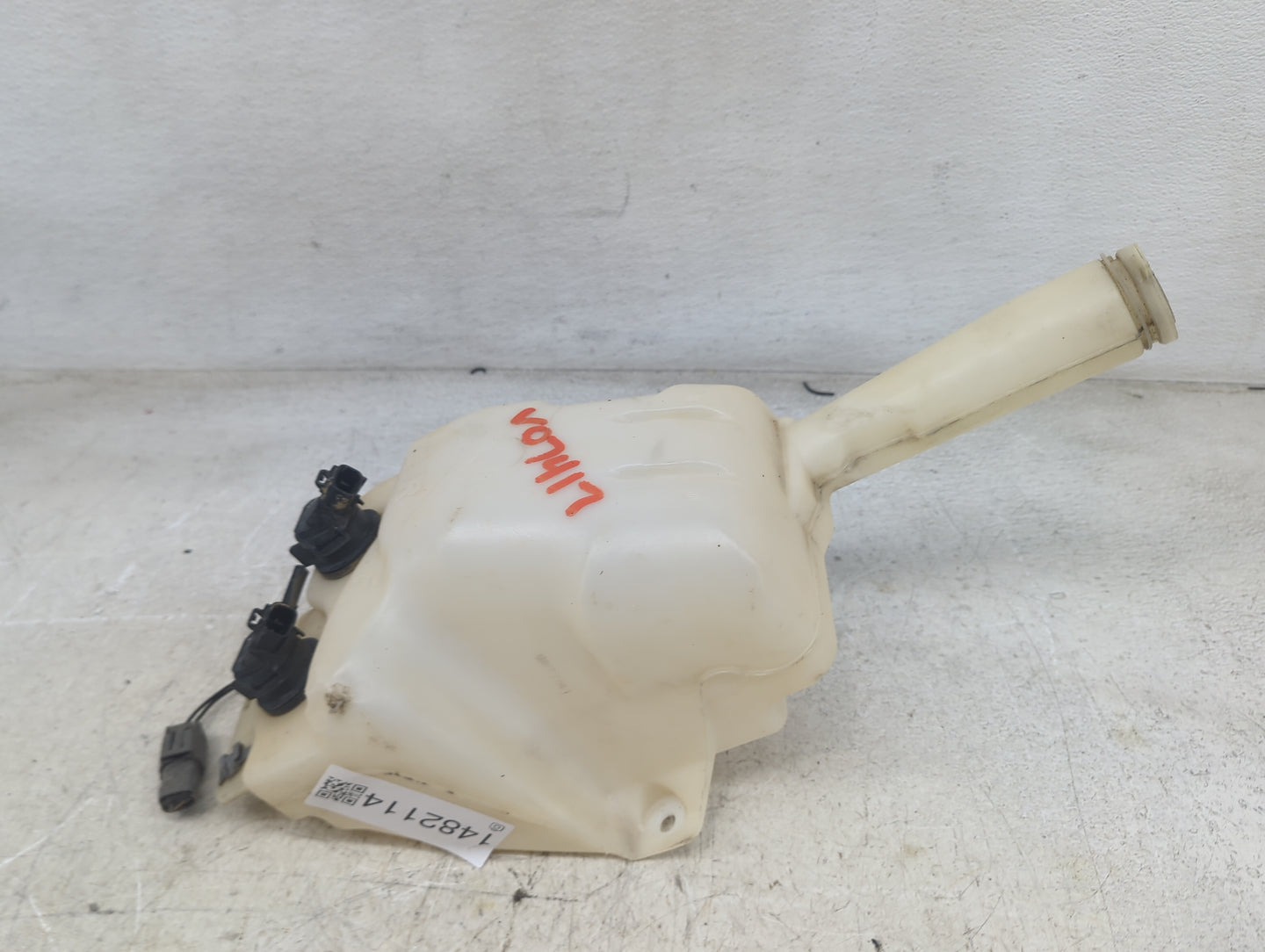 2003 Mazda 6 Windshield Washer Fluid Reservoir Bottle - Oemusedautoparts1.com