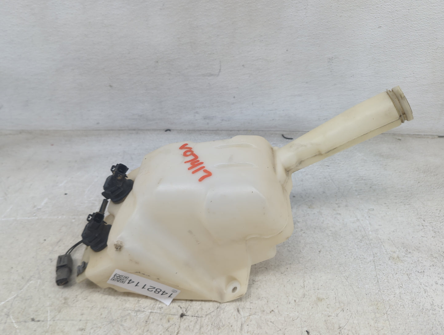 2003 Mazda 6 Windshield Washer Fluid Reservoir Bottle - Oemusedautoparts1.com