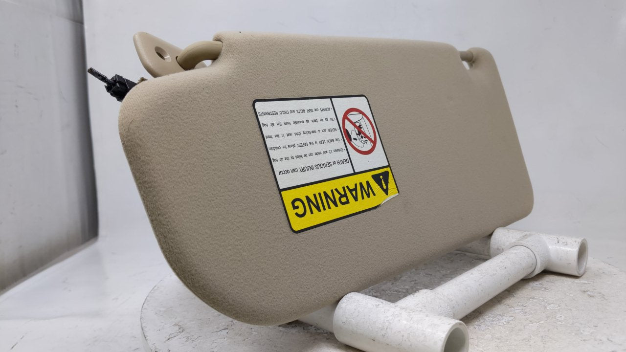 2003 Mazda 6 Sun Visor Shade Replacement Passenger Right Mirror Fits OEM Used Auto Parts - Oemusedautoparts1.com