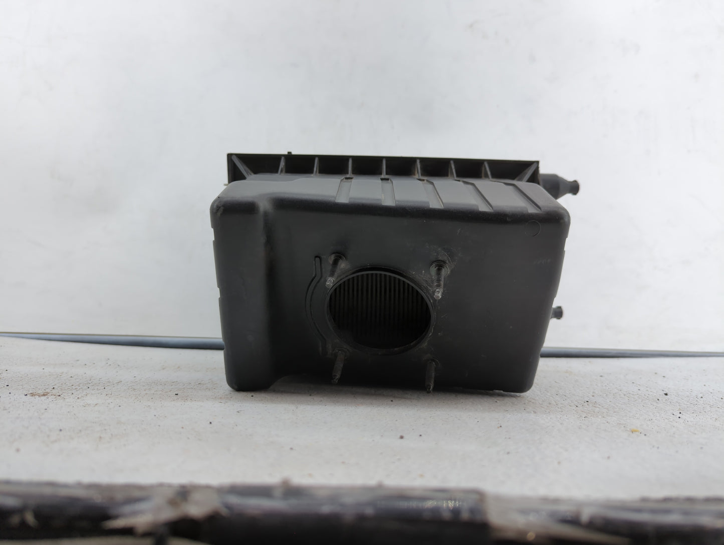 2001-2004 Mazda Tribute Air Cleaner Intake-duct Hose Tube - Oemusedautoparts1.com