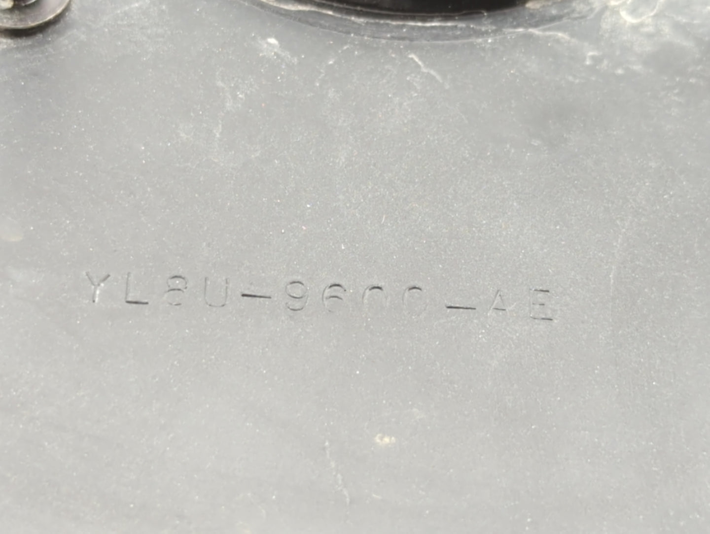 2001-2004 Mazda Tribute Air Cleaner Intake-duct Hose Tube - Oemusedautoparts1.com