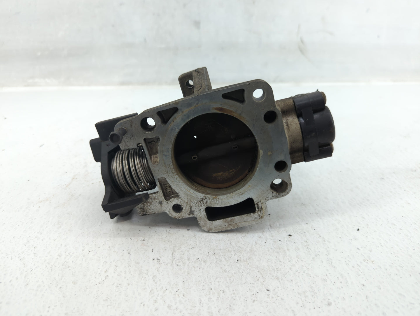 2002-2004 Mazda Tribute Throttle Body Fits Fits 2002 2003 2004 OEM Used Auto Parts - Oemusedautoparts1.com