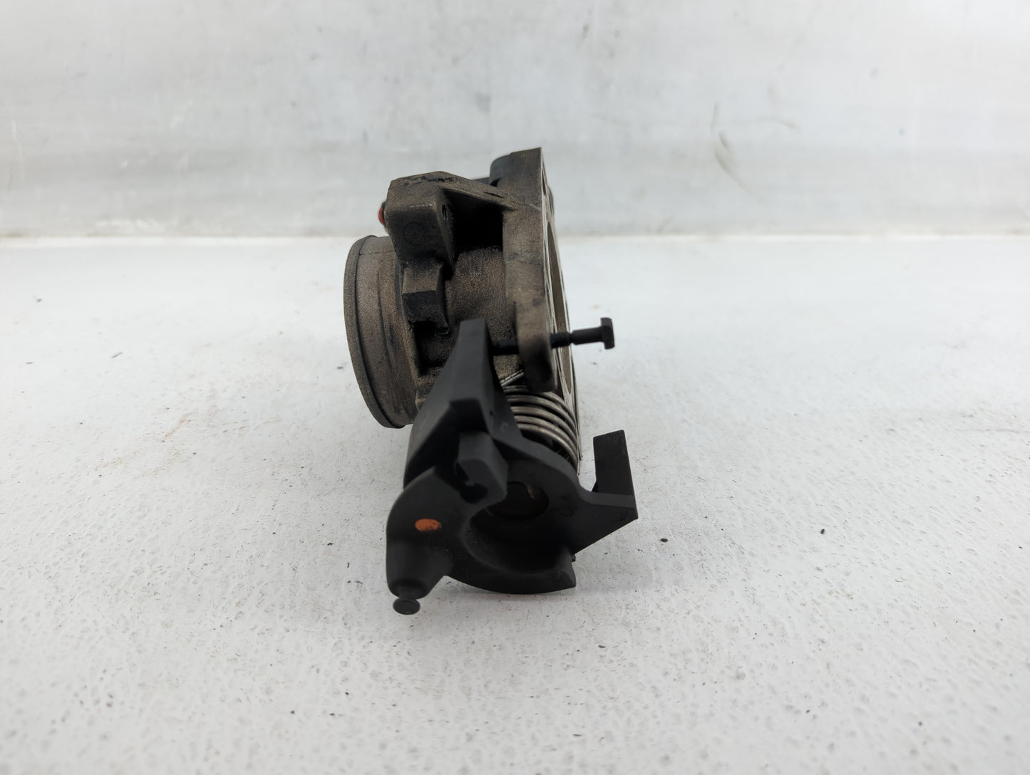 2002-2004 Mazda Tribute Throttle Body Fits Fits 2002 2003 2004 OEM Used Auto Parts - Oemusedautoparts1.com