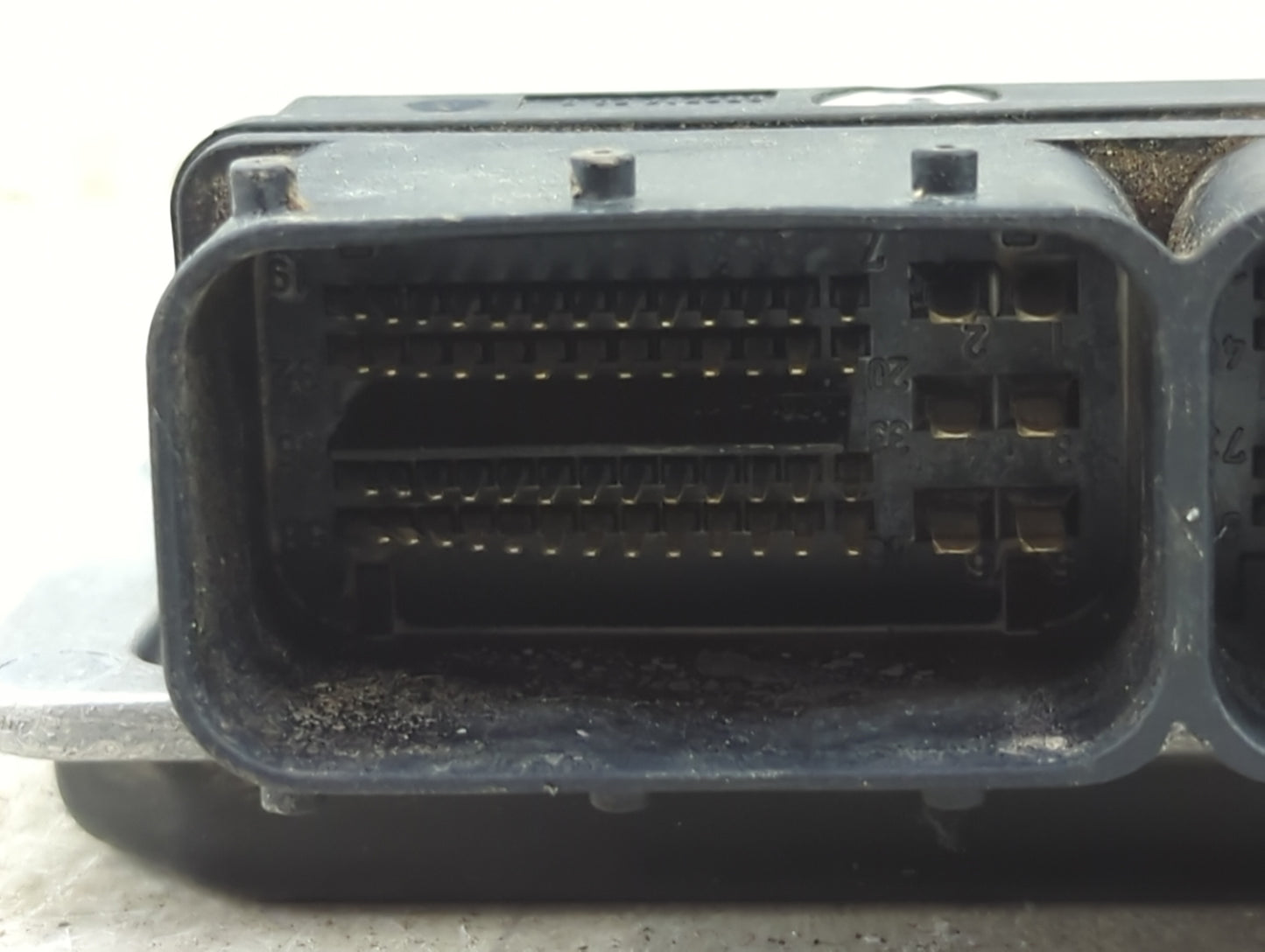 2003 Mercedes-Benz C230 PCM Engine Control Computer ECU ECM PCU OEM P/N:A2711538779 A0014466902, 5WK90528 Fits OEM Used Auto