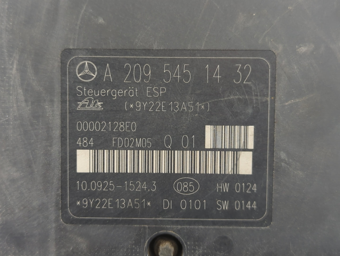 2003-2005 Mercedes-Benz C240 ABS Pump Control Module Replacement P/N:A 209 545 14 32 Fits Fits 2003 2004 2005 OEM Used Auto 