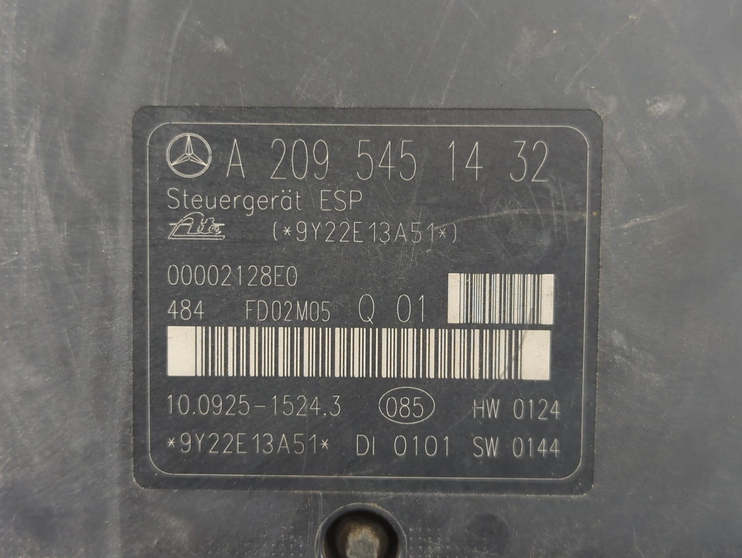 2003-2005 Mercedes-Benz C240 ABS Pump Control Module Replacement P/N:A 209 545 14 32 Fits Fits 2003 2004 2005 OEM Used Auto 