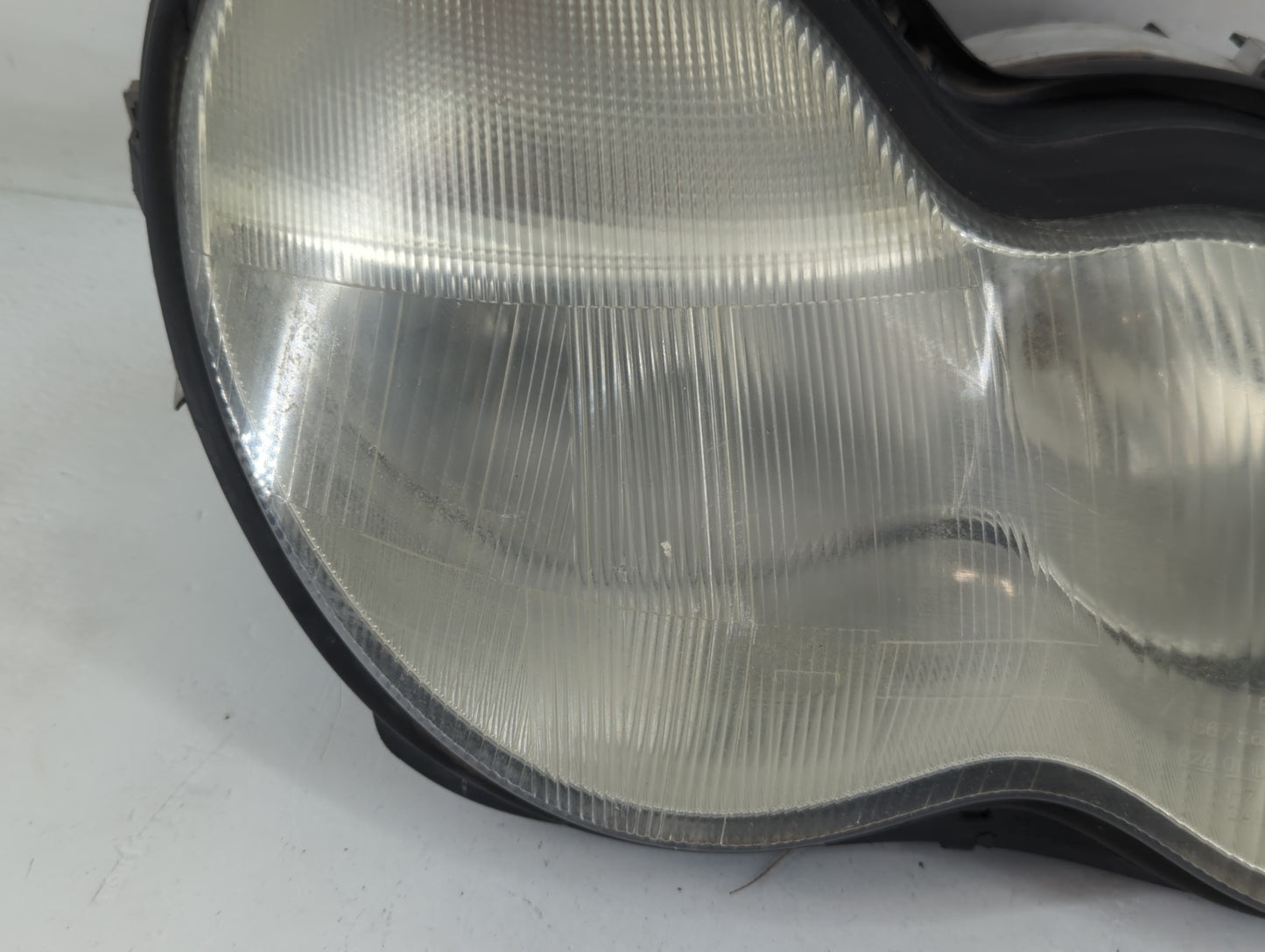 2003 Mercedes-benz C240 Passenger Right Oem Head Light Headlight Lamp - Oemusedautoparts1.com