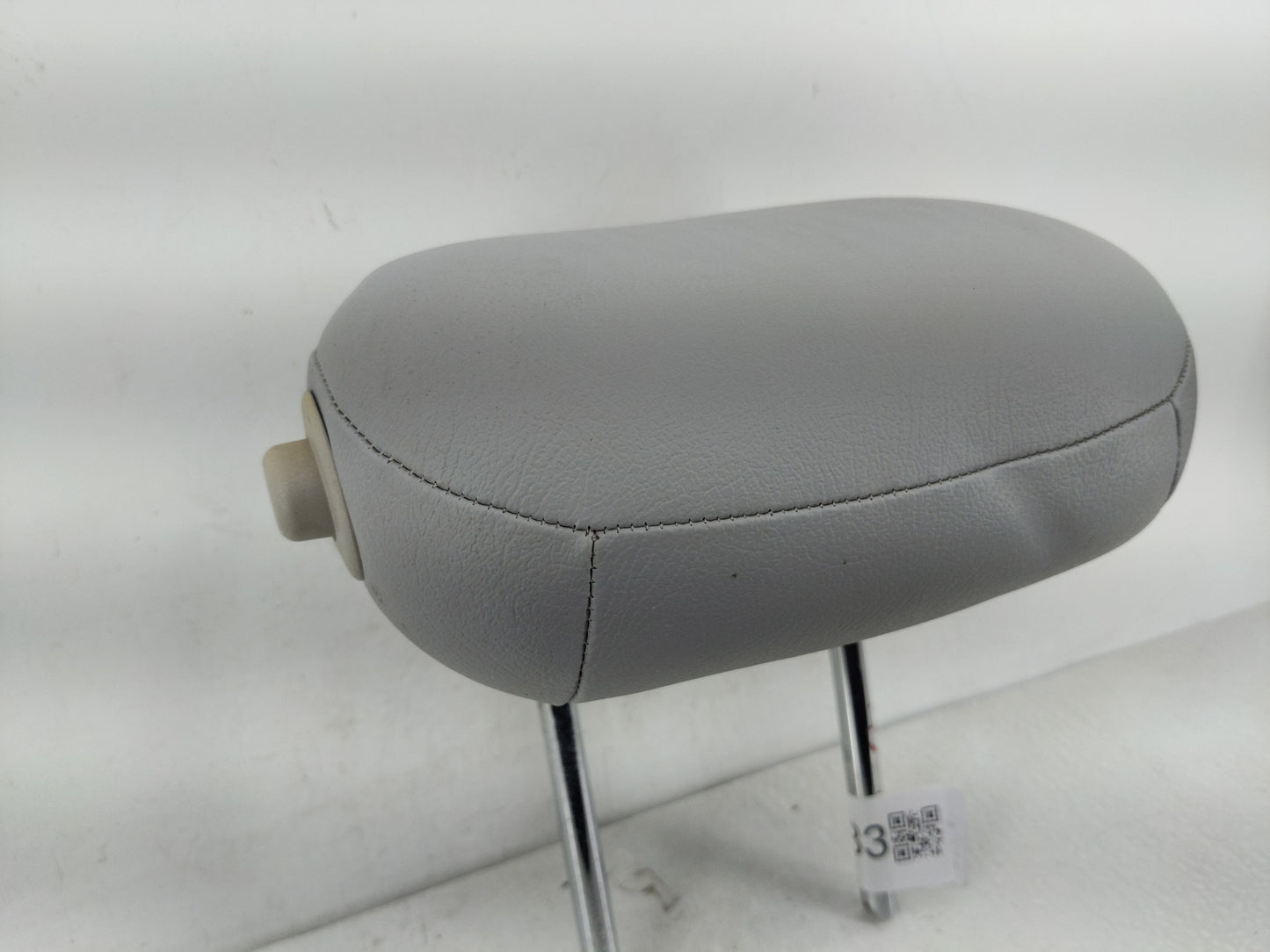 2003 Mercedes-Benz C240 Headrest Head Rest Rear Center Seat Fits OEM Used Auto Parts - Oemusedautoparts1.com