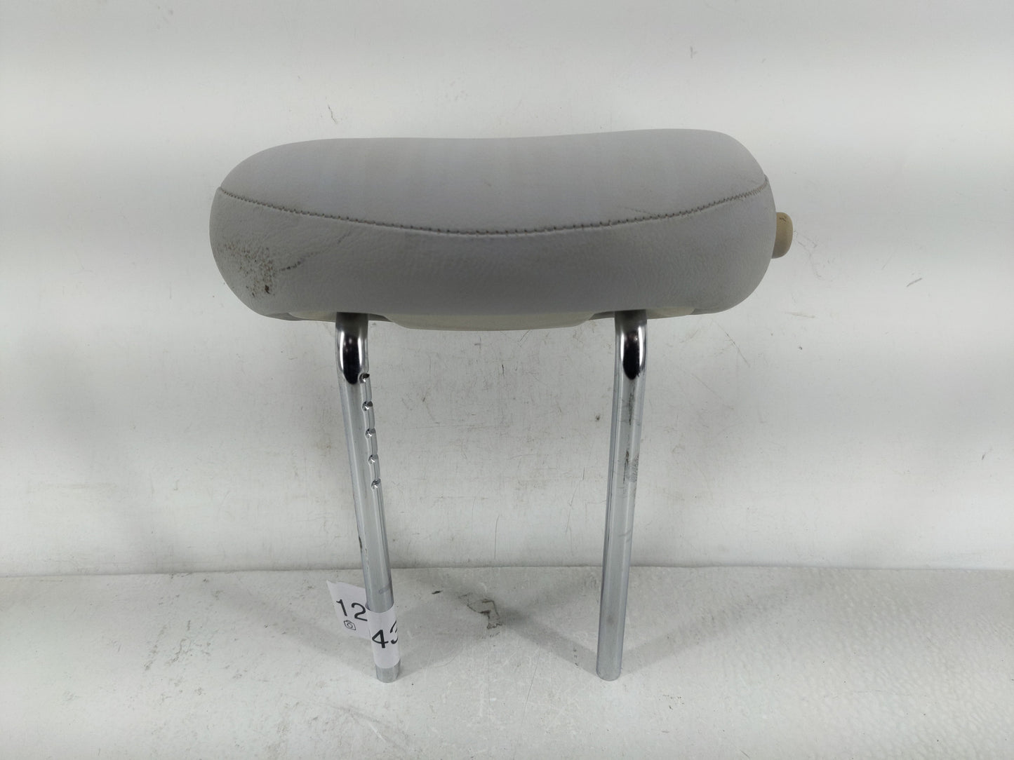 2003 Mercedes-Benz C240 Headrest Head Rest Rear Center Seat Fits OEM Used Auto Parts - Oemusedautoparts1.com