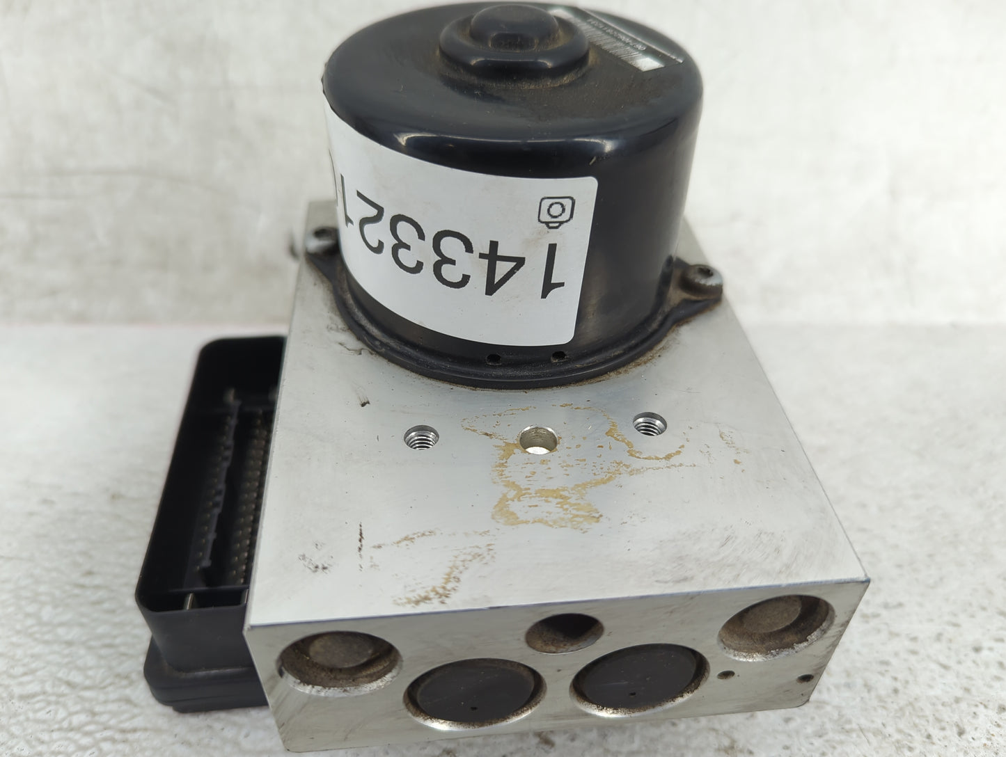 2003-2005 Mercedes-Benz C240 ABS Pump Control Module Replacement P/N:A 209 545 14 32 Fits Fits 2003 2004 2005 OEM Used Auto 