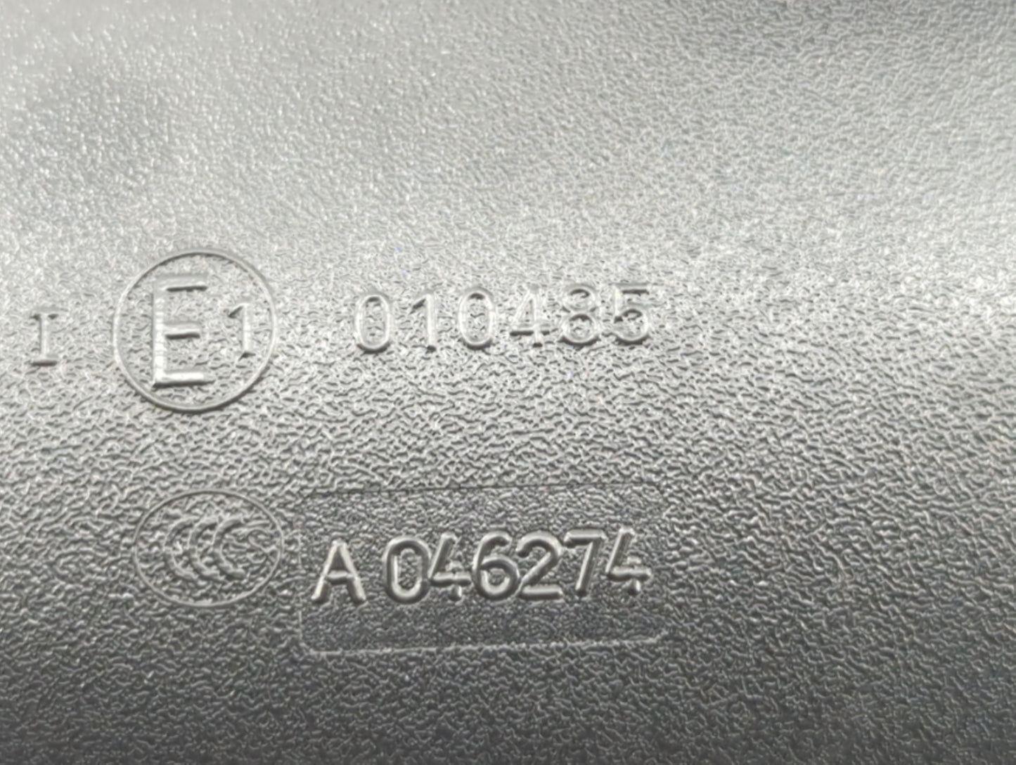 2003 Mercedes-Benz C240 Interior Rear View Mirror Replacement OEM P/N:E1010485 010485 Fits OEM Used Auto Parts - Oemusedauto