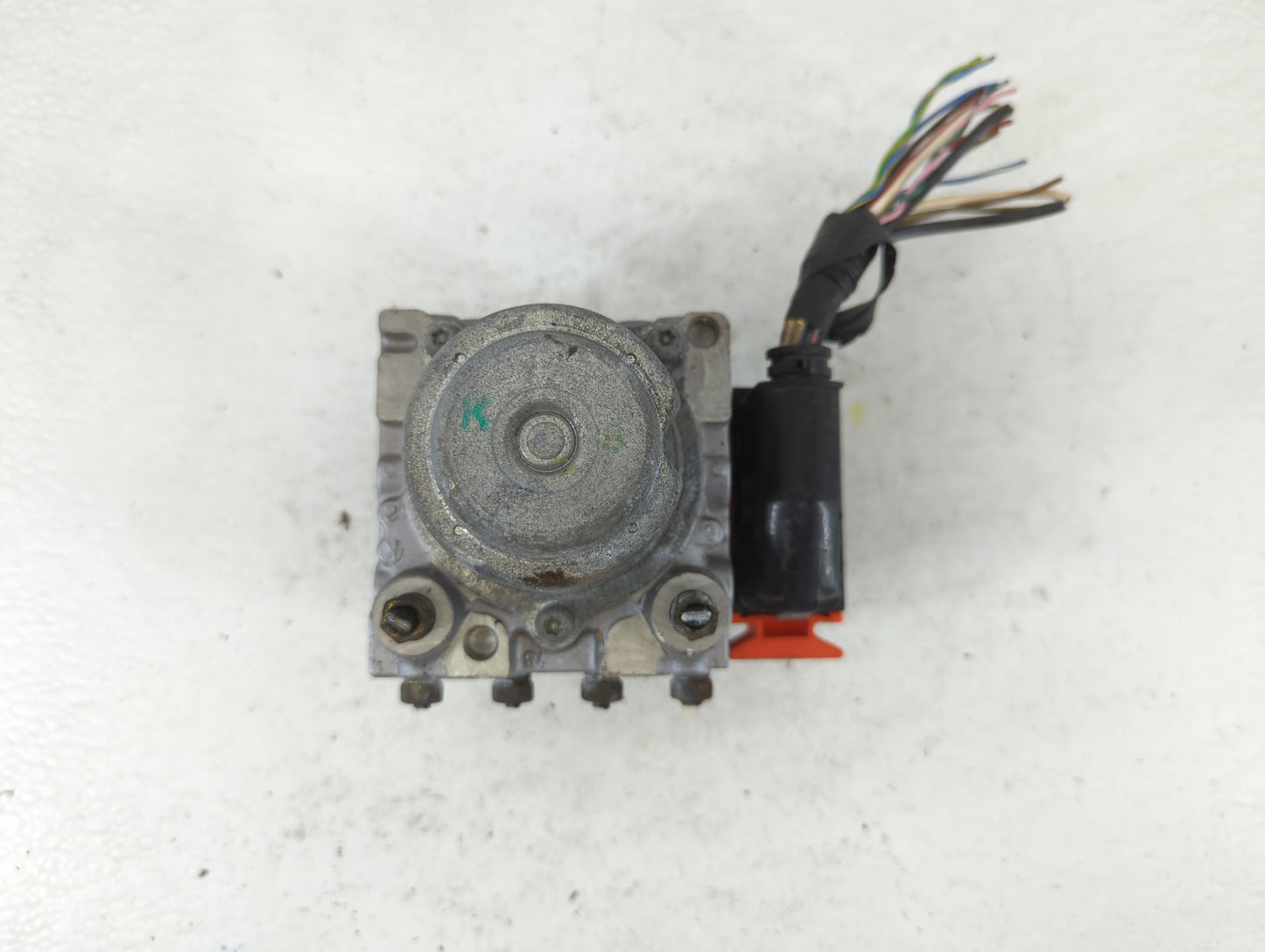 2003-2005 Mercedes-Benz C320 ABS Pump Control Module Replacement P/N:A25L221622 5L221622 Fits Fits 2003 2004 2005 OEM Used A