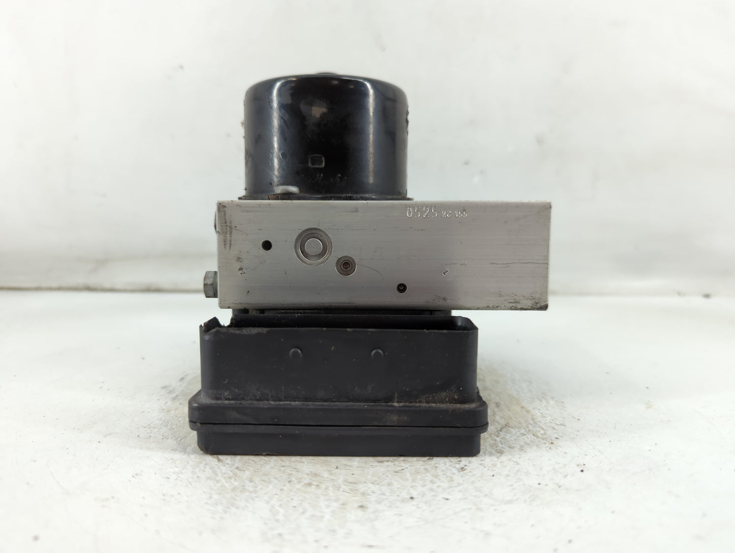 2003-2005 Mercedes-Benz C320 ABS Pump Control Module Replacement P/N:A 004 431 34 Q01 Fits Fits 2003 2004 2005 OEM Used Auto