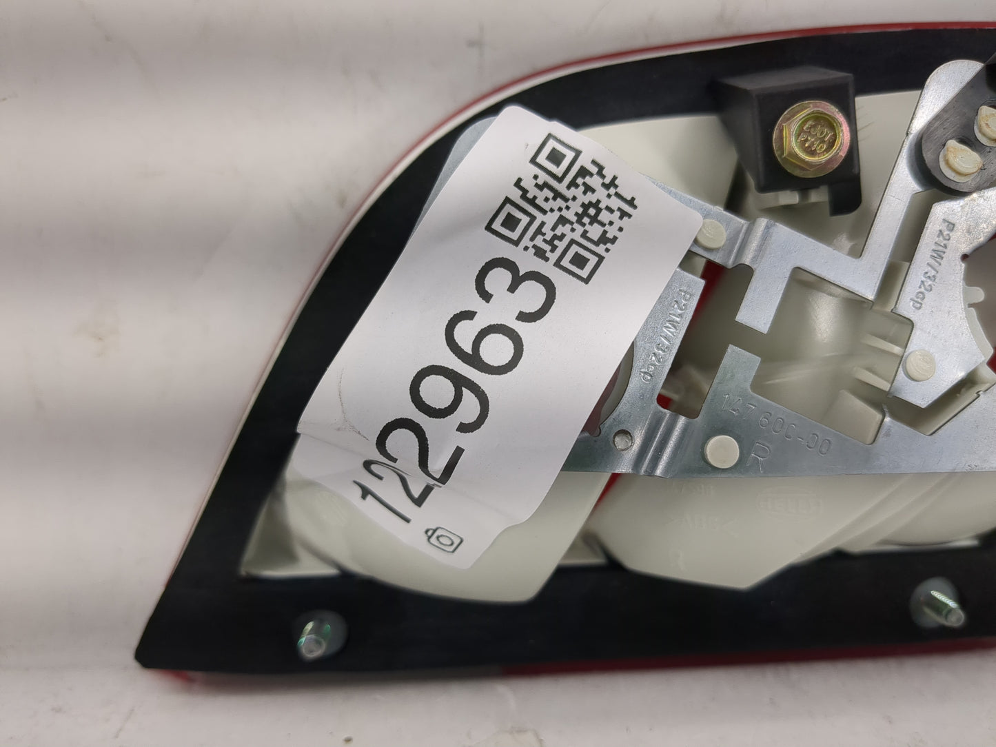 2003 Mercedes-Benz Clk280 Tail Light Assembly Passenger Right OEM Fits Fits 1998 1999 2000 2001 2002 OEM Used Auto Parts - O