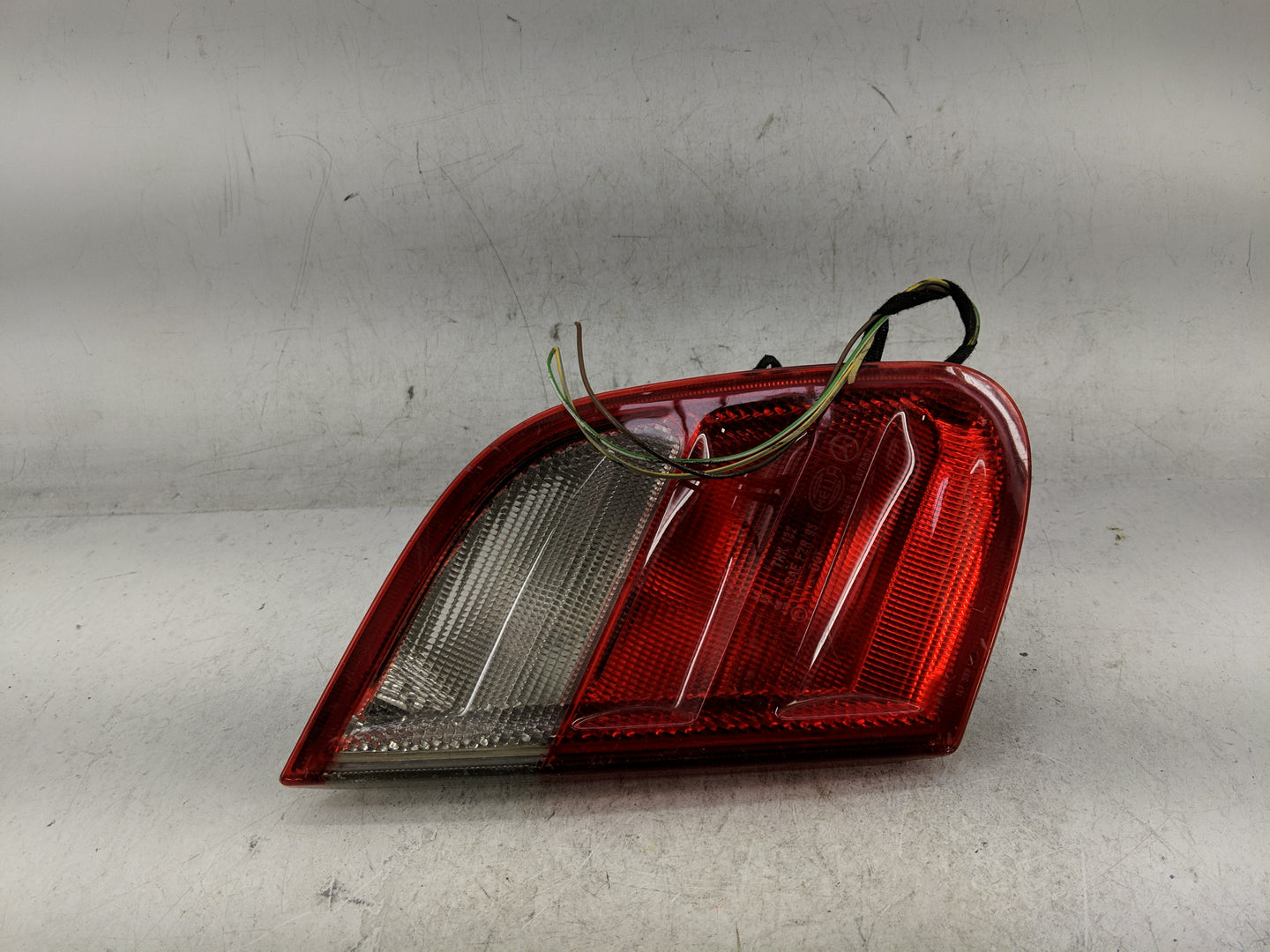 2003 Mercedes-benz Clk320 Driver Left Side Deck Lid Mounted Tail Light - Oemusedautoparts1.com