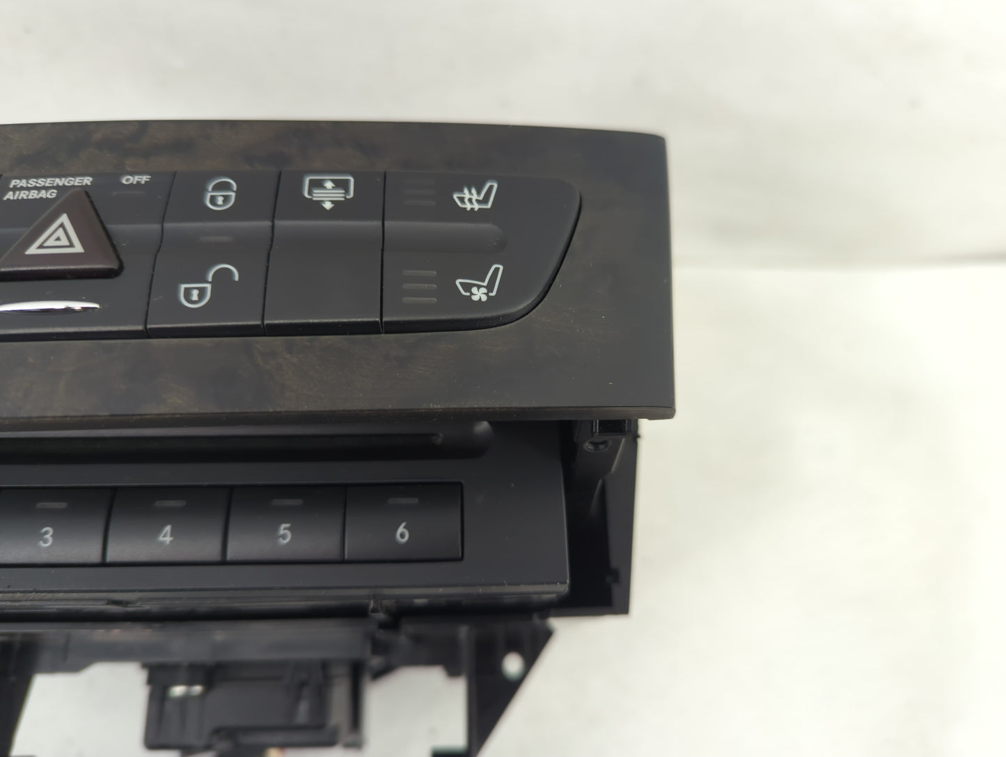 2003-2004 Mercedes-Benz E320 Radio AM FM Cd Player Receiver Replacement Fits Fits 2003 2004 OEM Used Auto Parts - Oemusedaut