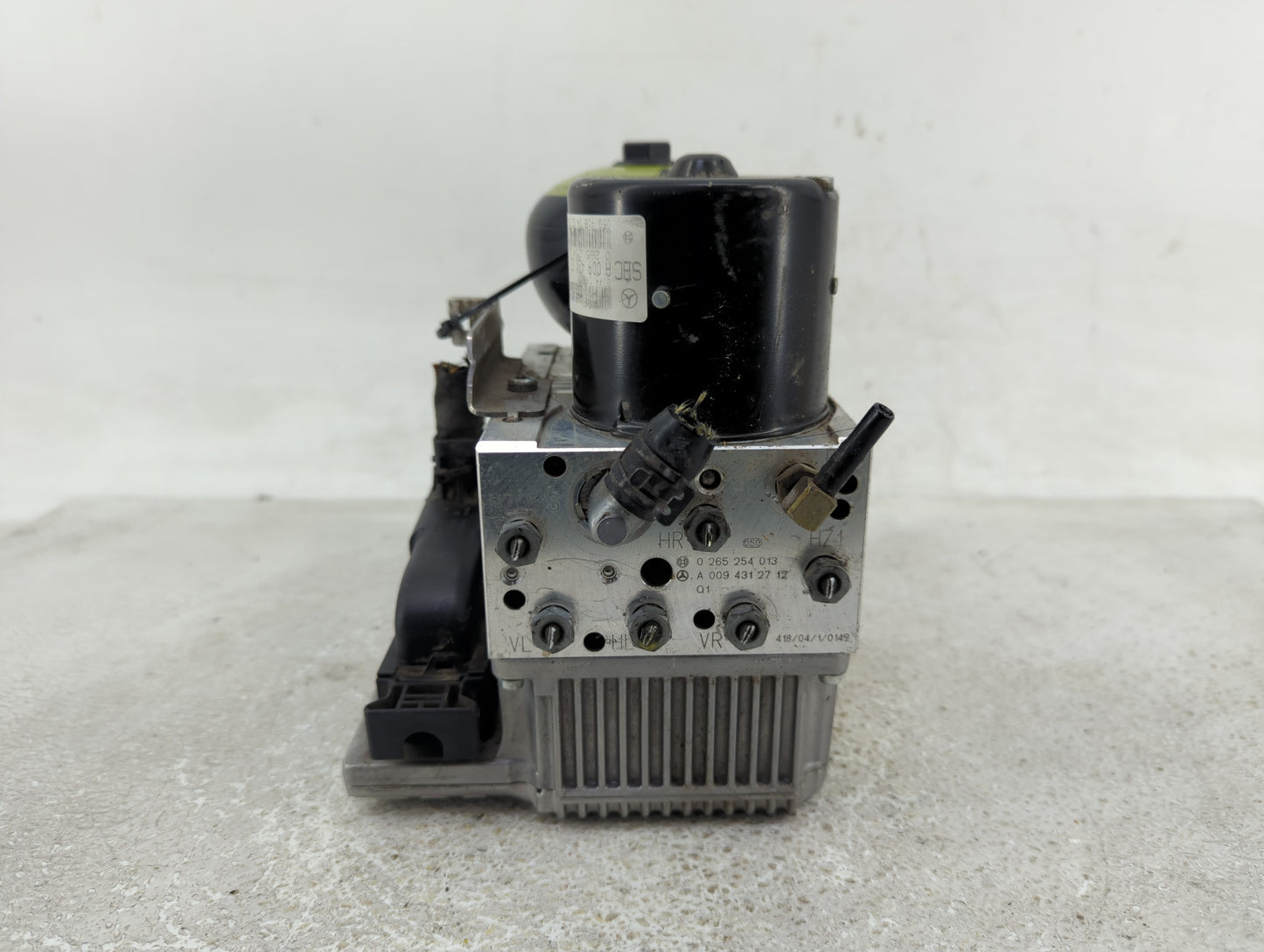2000-2003 Mercedes-Benz E320 ABS Pump Control Module Replacement P/N:A0094312712 Fits OEM Used Auto Parts - Oemusedautoparts