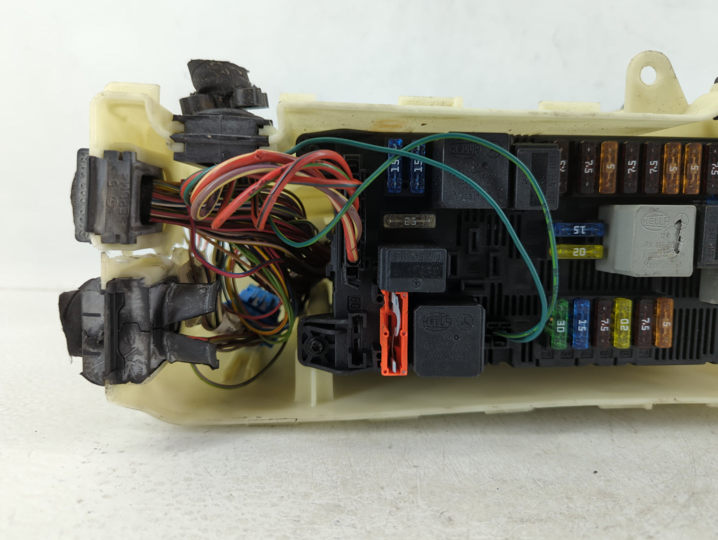 2003 Mercedes-Benz E350 Fusebox Fuse Box Panel Relay Module P/N:A2115457501 Fits Fits 1999 2000 2001 2002 OEM Used Auto Part