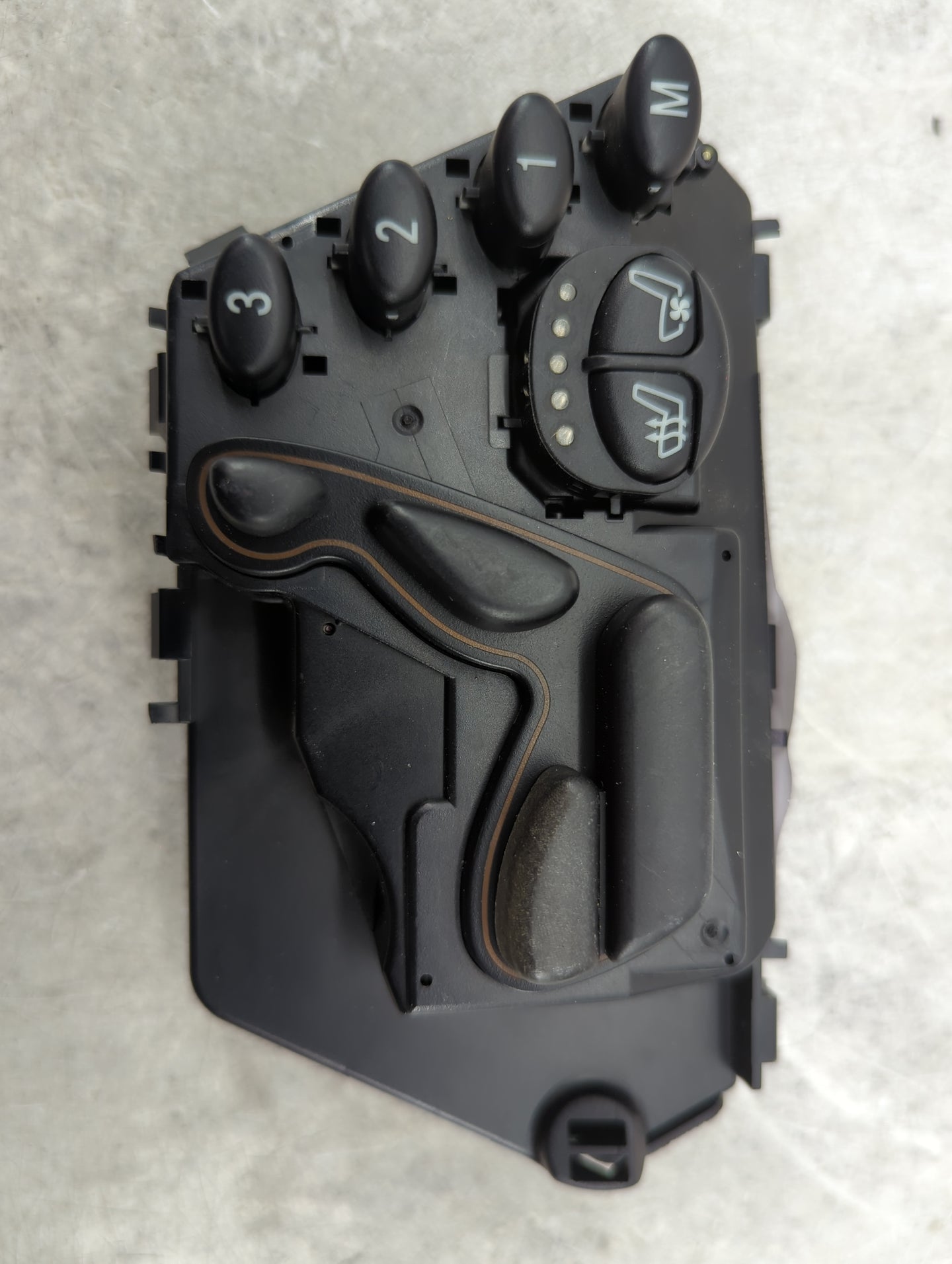 2003 Mercedes-benz S-class Passenger Right Seat Switch - Oemusedautoparts1.com