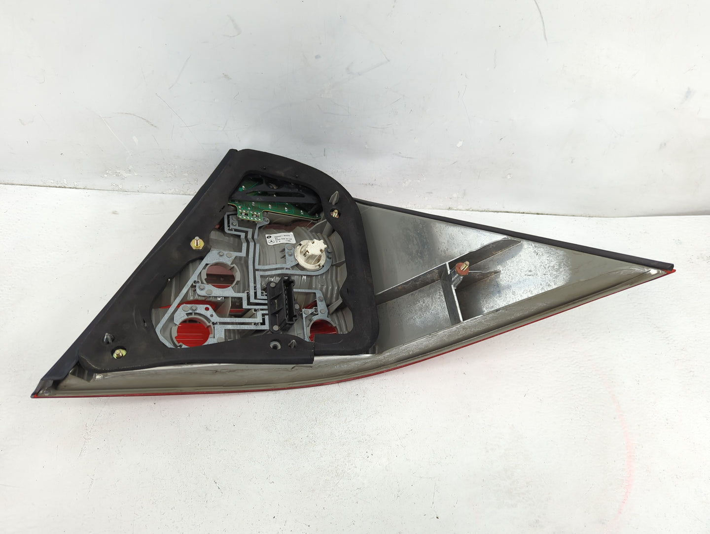 2006 Mercedes-Benz S350 Tail Light Assembly Driver Left OEM P/N:A2208200764 Fits Fits 2003 2004 2005 OEM Used Auto Parts - O