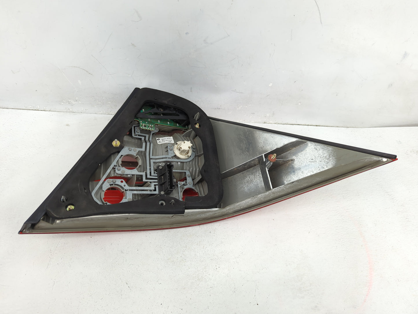 2006 Mercedes-Benz S350 Tail Light Assembly Driver Left OEM P/N:A2208200764 Fits Fits 2003 2004 2005 OEM Used Auto Parts - O