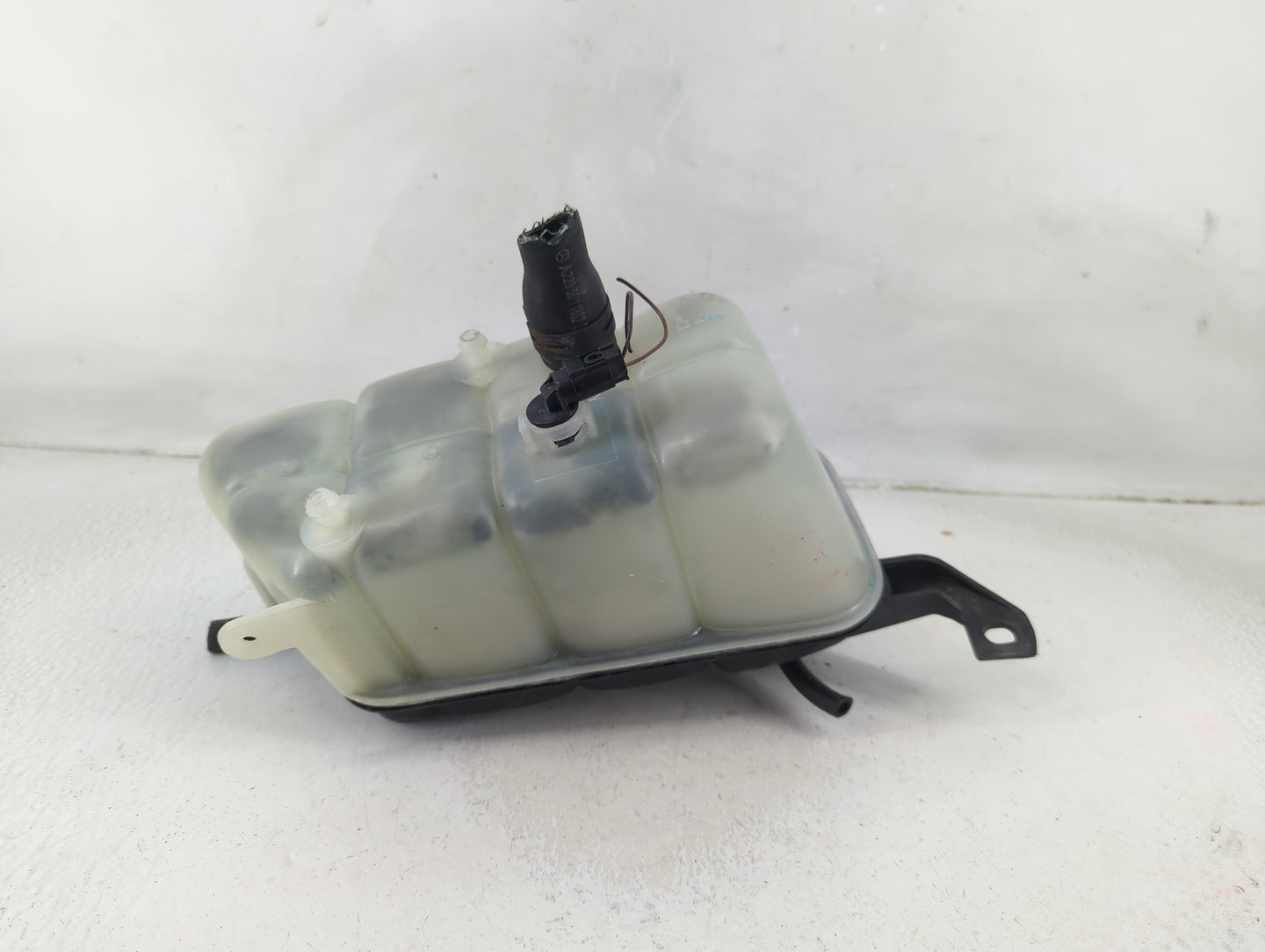2000 Mercedes-benz S430 Windshield Washer Fluid Reservoir Bottle Oem - Oemusedautoparts1.com