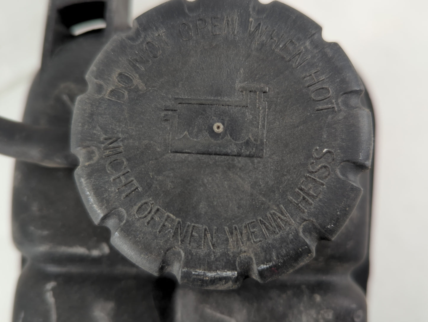 2000 Mercedes-benz S430 Windshield Washer Fluid Reservoir Bottle Oem - Oemusedautoparts1.com