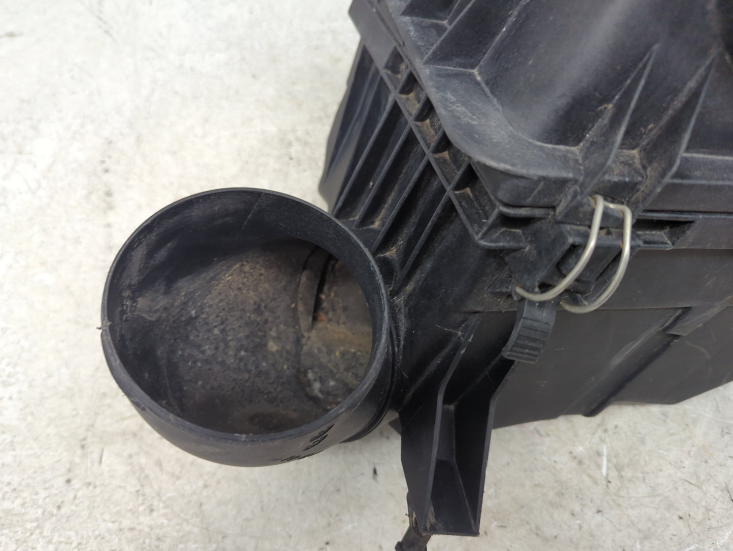 Mercedes E-class Air Cleaner Intake-duct Hose Tube 1495451 - Oemusedautoparts1.com