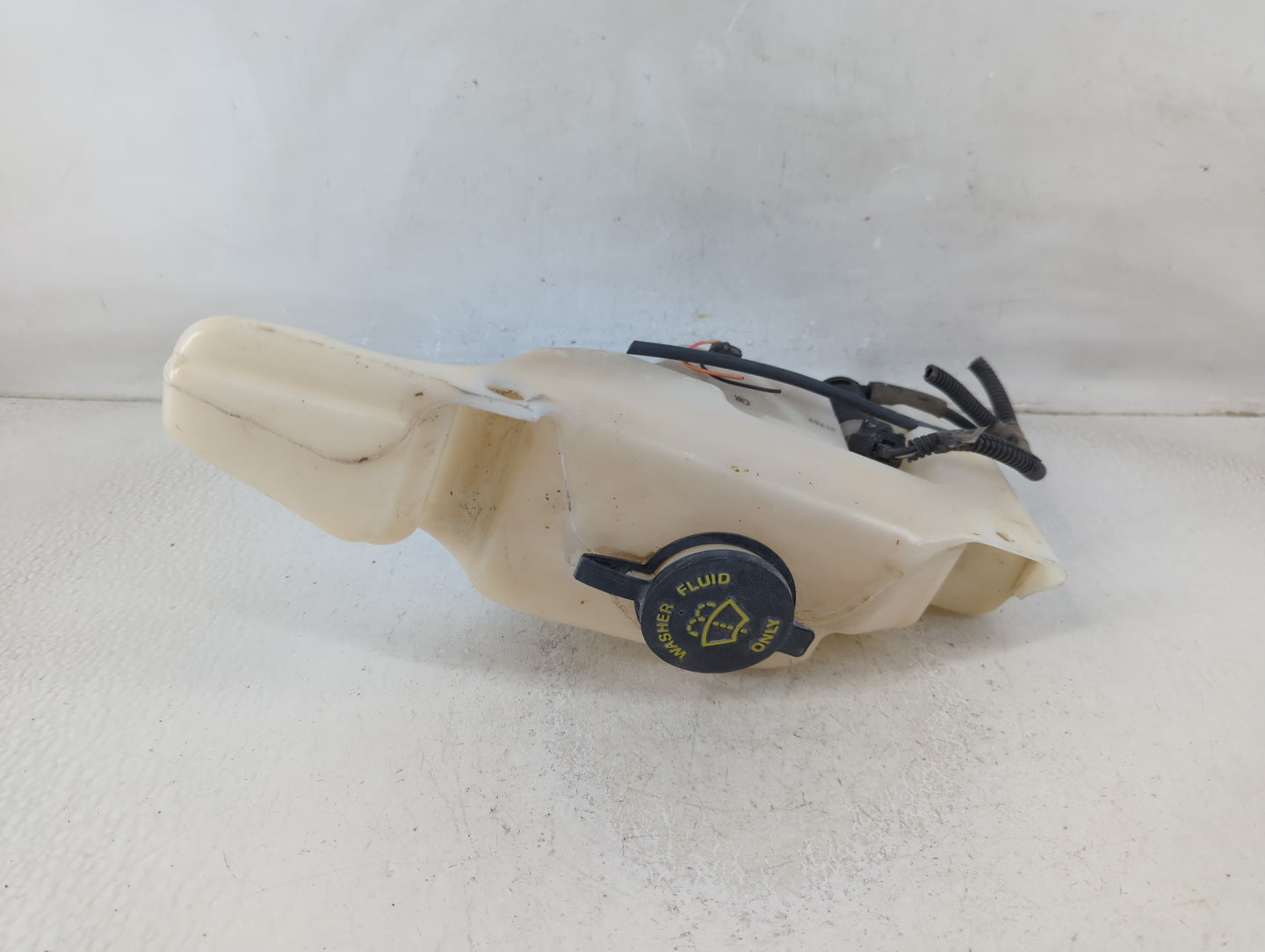 2000 Mercury Grand Marquis Windshield Washer Fluid Reservoir Bottle Oem - Oemusedautoparts1.com