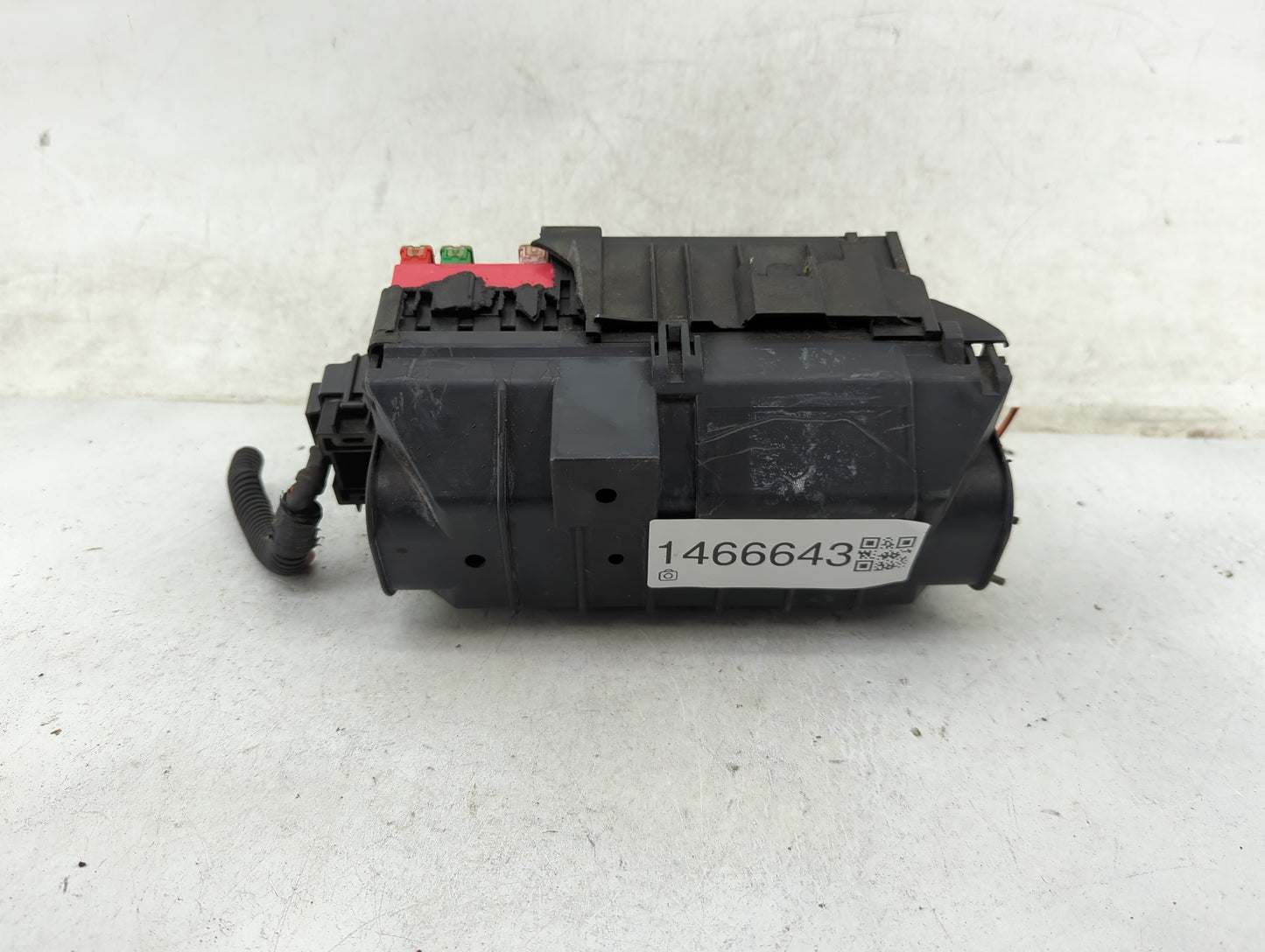 2003-2005 Mercury Grand Marquis Fusebox Fuse Box Panel Relay Module P/N:F8AB-14B192-AA F0AB-14B192-AA Fits Fits 2003 2004 20