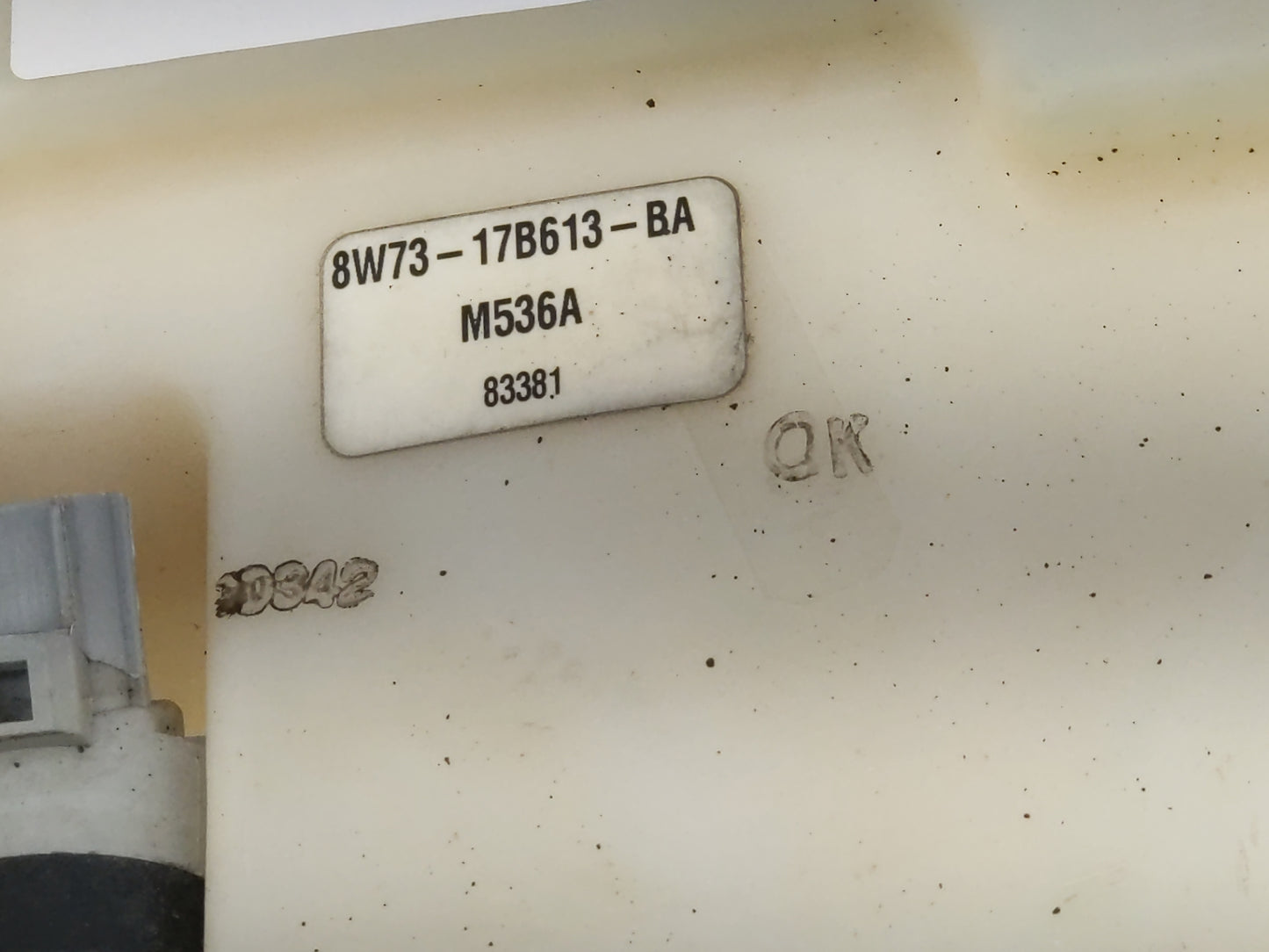 2003 Grand Marquis Radiator Coolant Overflow Expansion Tank Bottle - Oemusedautoparts1.com