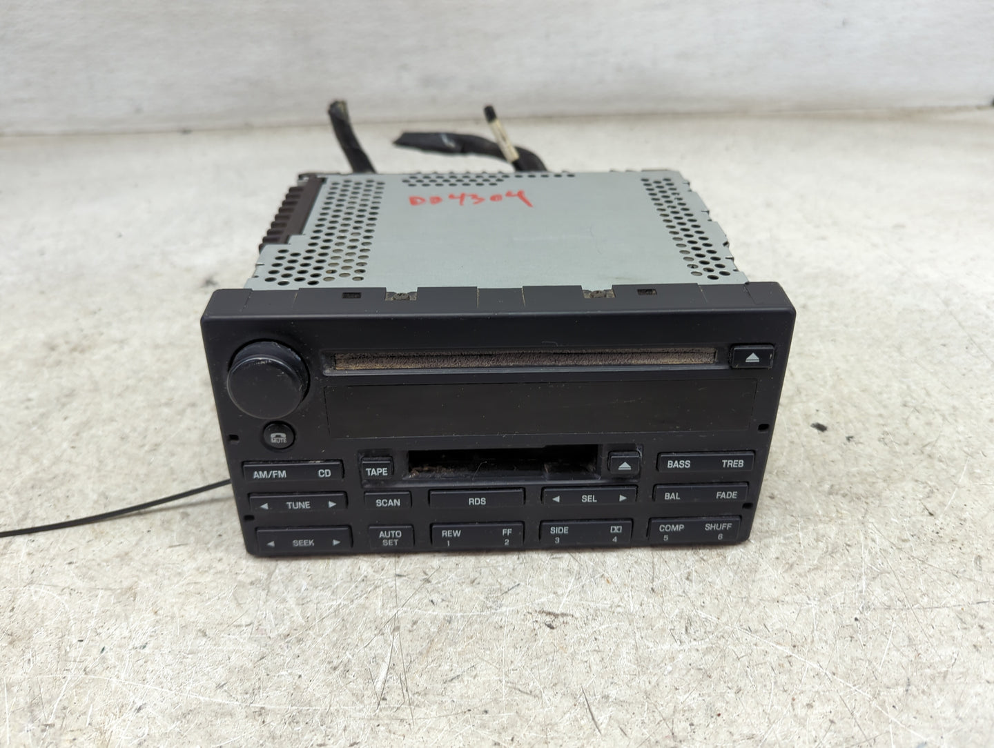 2003-2005 Mercury Grand Marquis Radio AM FM Cd Player Receiver Replacement P/N:3W7T-18C868 Fits Fits 2003 2004 2005 2006 200