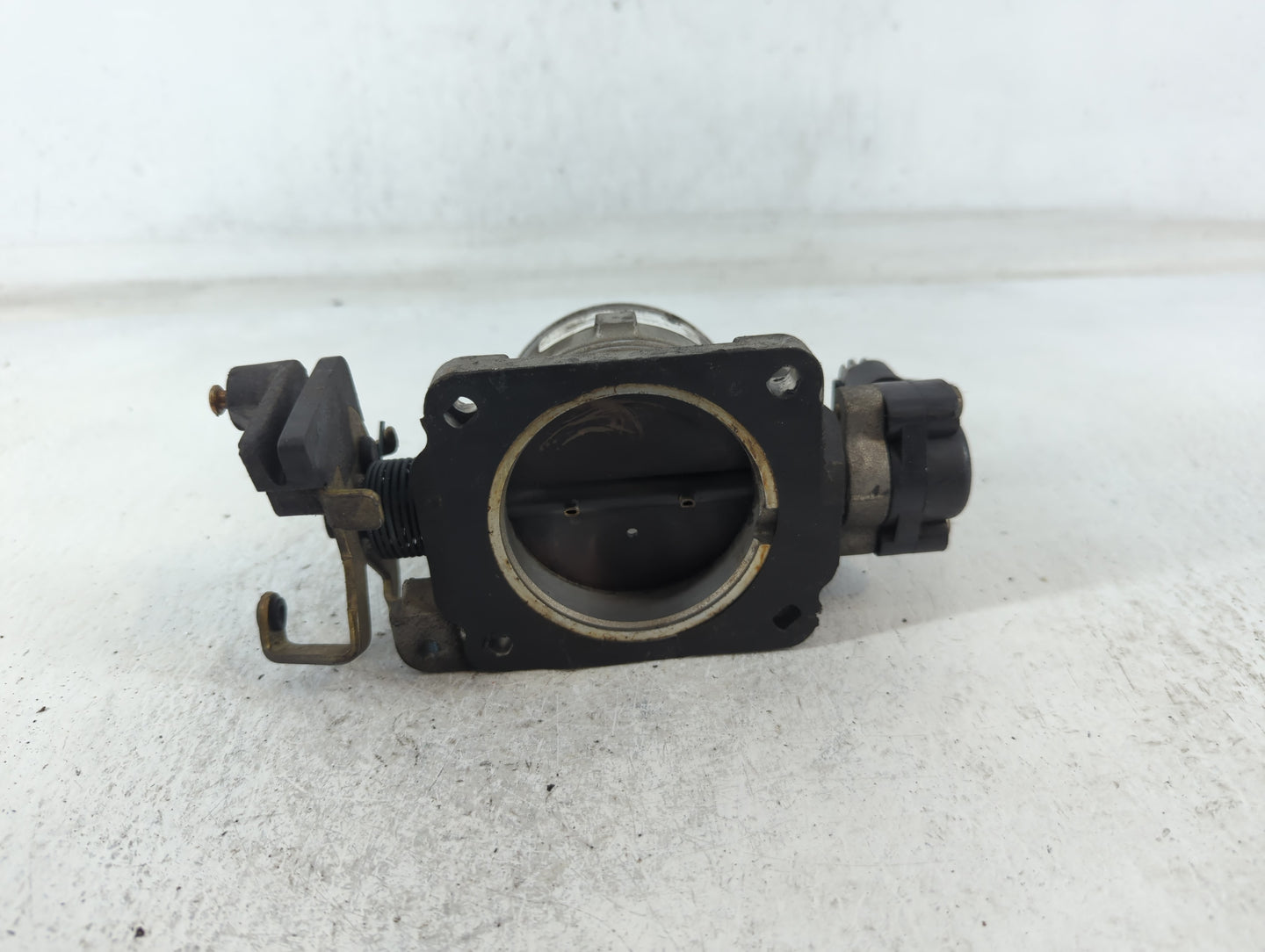1998-2004 Mercury Grand Marquis Throttle Body P/N:F4SF 9B989 AB 3E208, 3W7E-AA Fits Fits 1998 1999 2000 2001 2002 2003 2004 