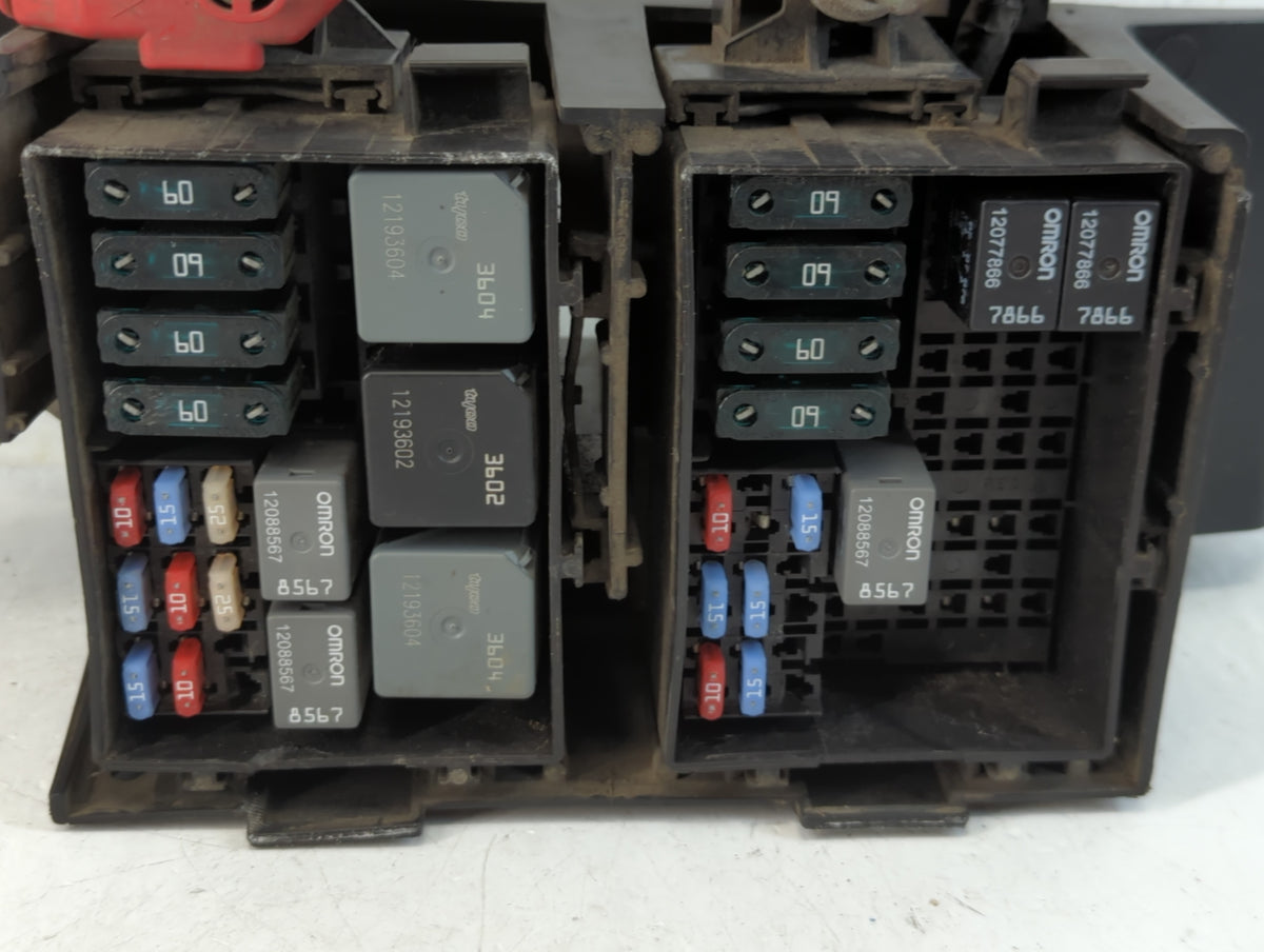 2003 Mercury Montego Fusebox Fuse Box Panel Relay Module Fits Fits 2000 2001 2002 2004 2005 OEM Used Auto Parts - Oemusedaut