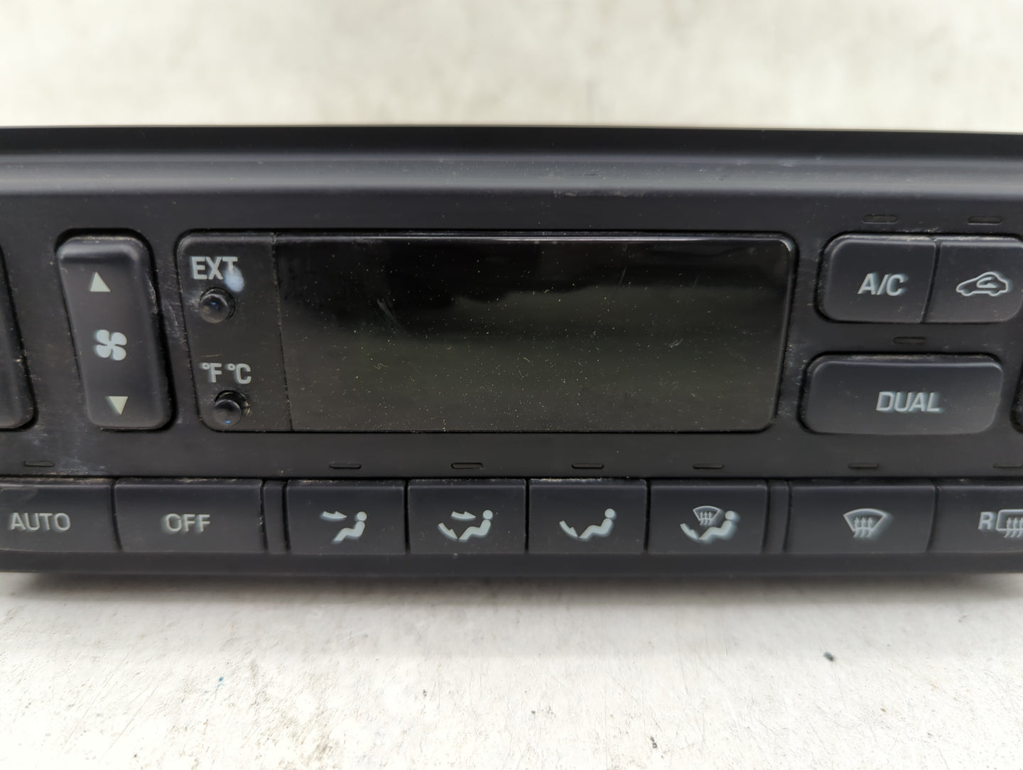 2002-2003 Mercury Mountaineer Climate Control Module Temperature AC/Heater Replacement P/N:2L24-18C612-AA Fits Fits 2002 200