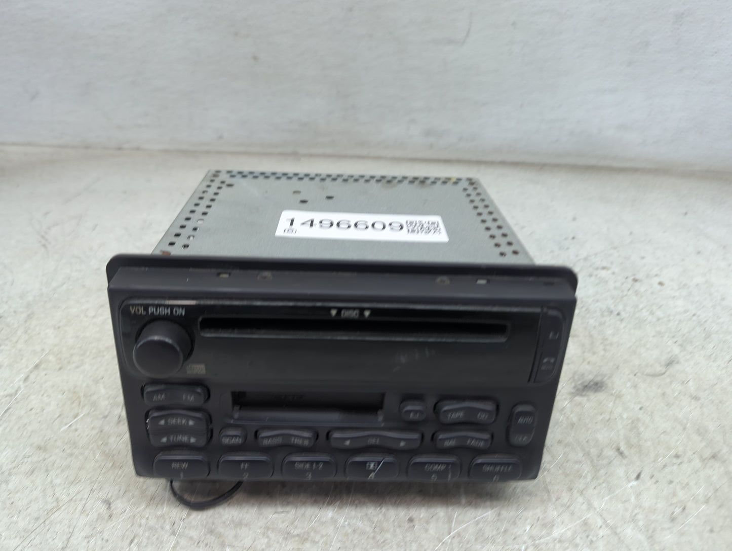 2002-2004 Mercury Mountaineer Radio AM FM Cd Player Receiver Replacement P/N:3L2T-18C868-DC 1L2F-18C868 Fits OEM Used Auto P