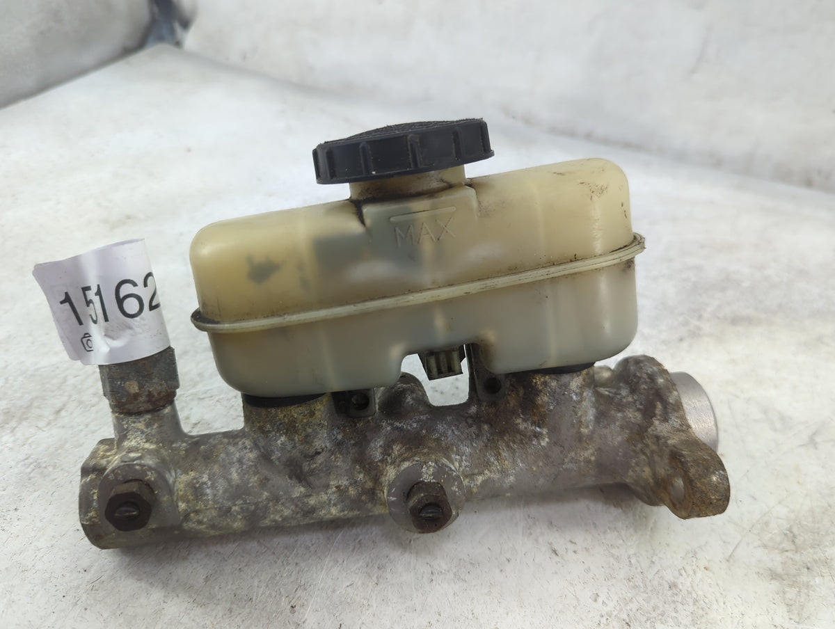 2003-2005 Mercury Mountaineer Brake Master Cylinder 1516216 - Oemusedautoparts1.com