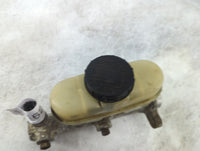 2003-2005 Mercury Mountaineer Brake Master Cylinder 1516216 - Oemusedautoparts1.com