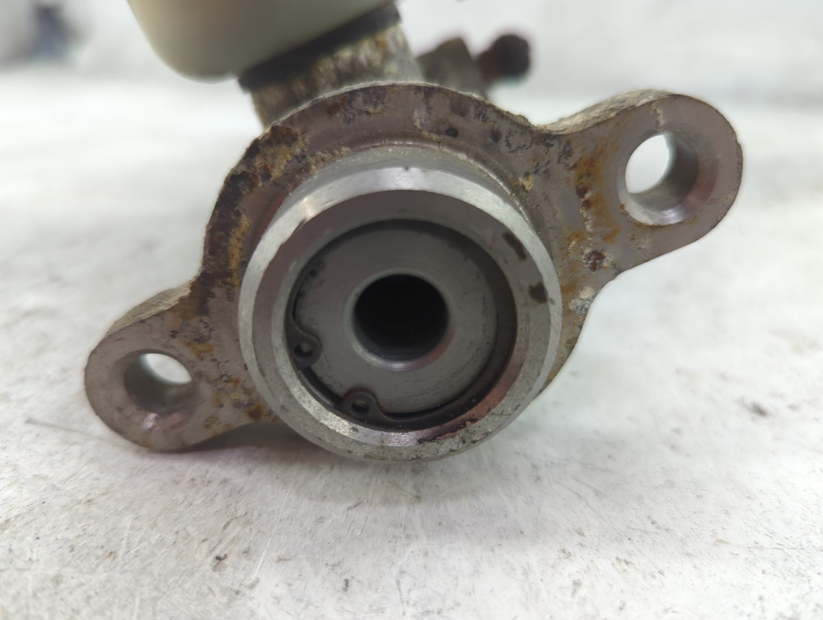 2003-2005 Mercury Mountaineer Brake Master Cylinder 1516216 - Oemusedautoparts1.com