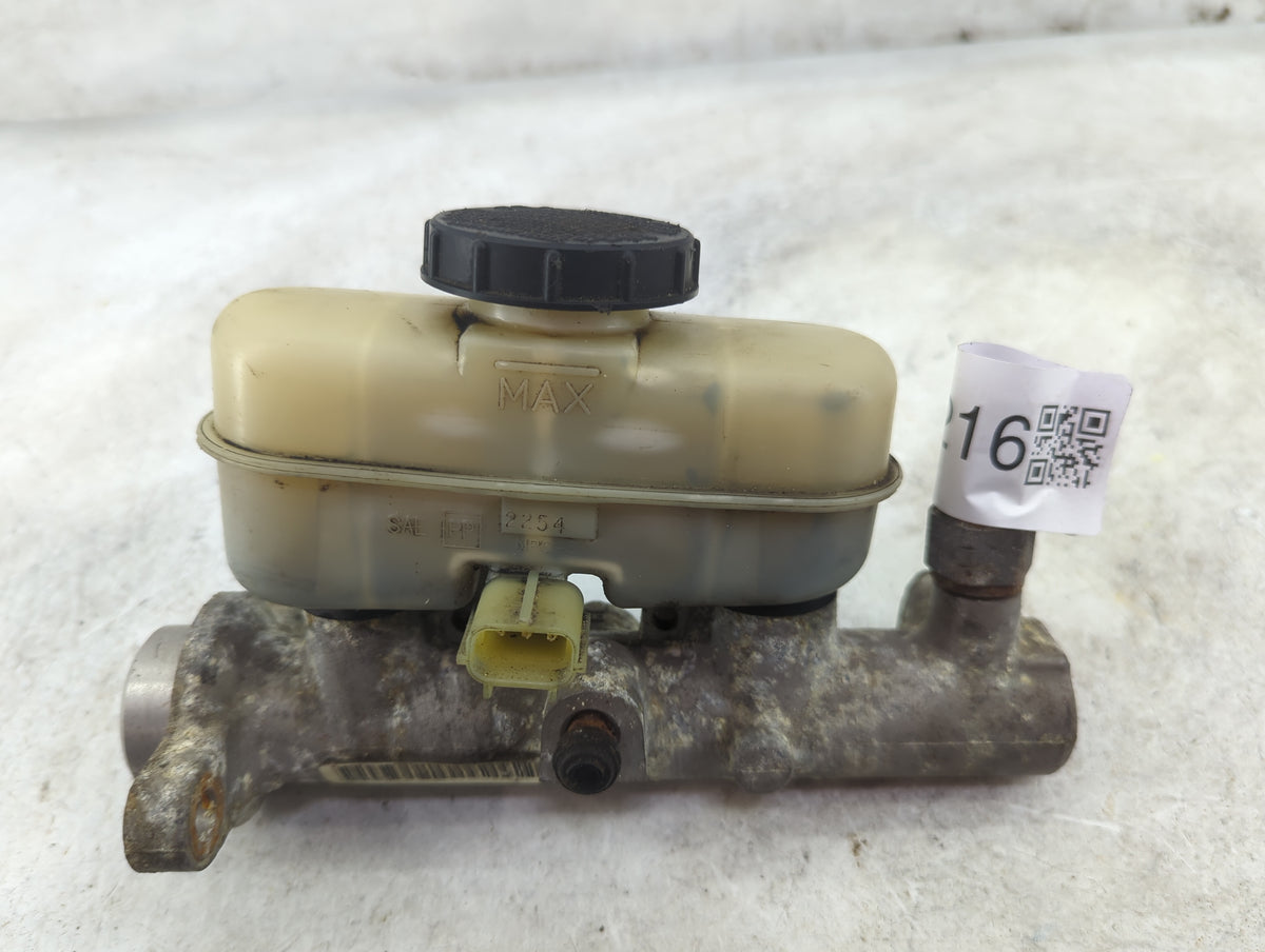 2003-2005 Mercury Mountaineer Brake Master Cylinder 1516216 - Oemusedautoparts1.com