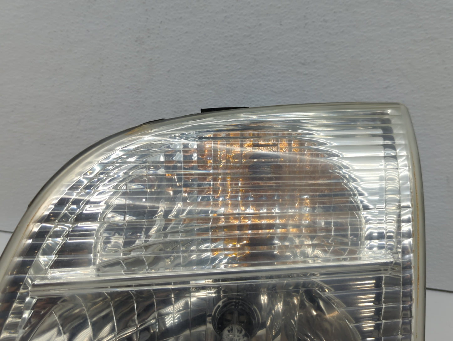 2002-2005 Mercury Mountaineer Driver Left Oem Head Light Headlight Lamp - Oemusedautoparts1.com