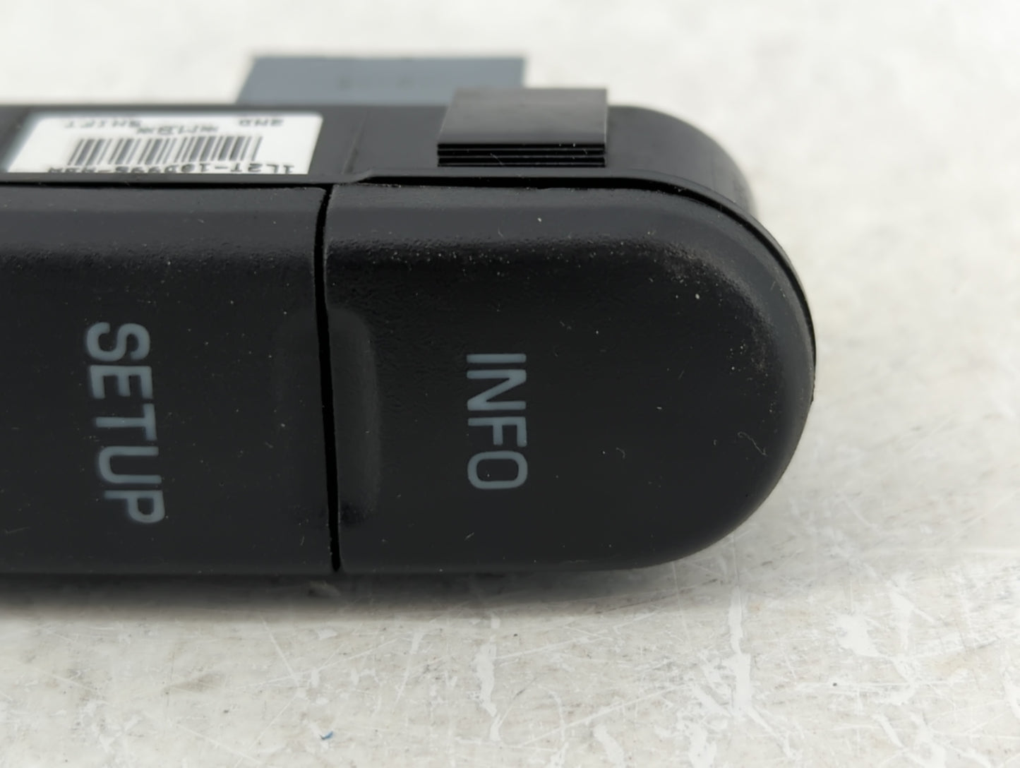 2019 Chevrolet Equinox OnStar Interface Communication Control Module OEM - Oemusedautoparts1.com