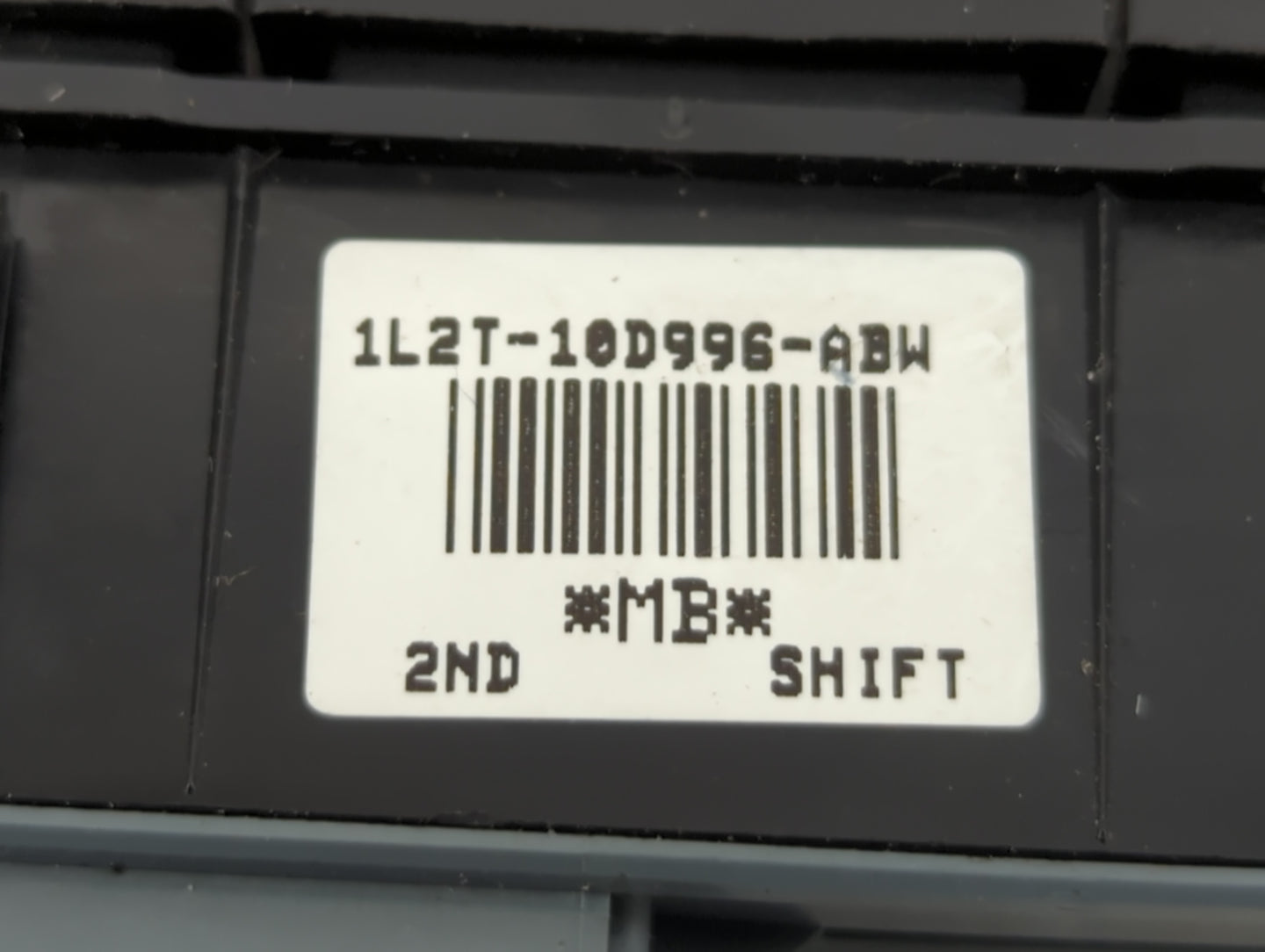 2019 Chevrolet Equinox OnStar Interface Communication Control Module OEM - Oemusedautoparts1.com