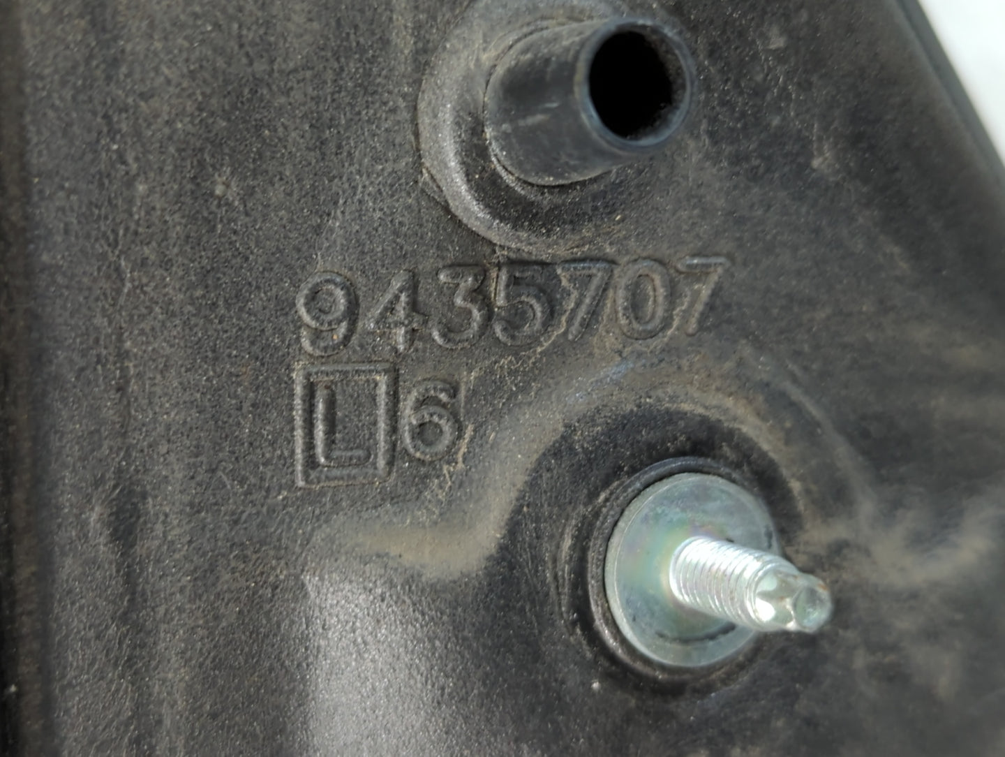 2002-2005 Mercury Mountaineer Driver Side View Mirror - Left Door Mirror OEM Used - Oemusedautoparts1.com